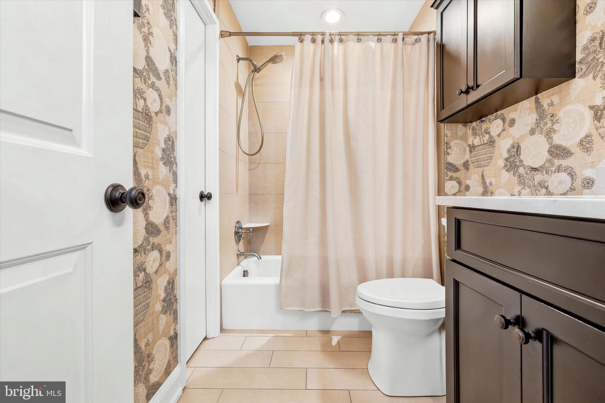 OAK HILL ESTATES - Residential