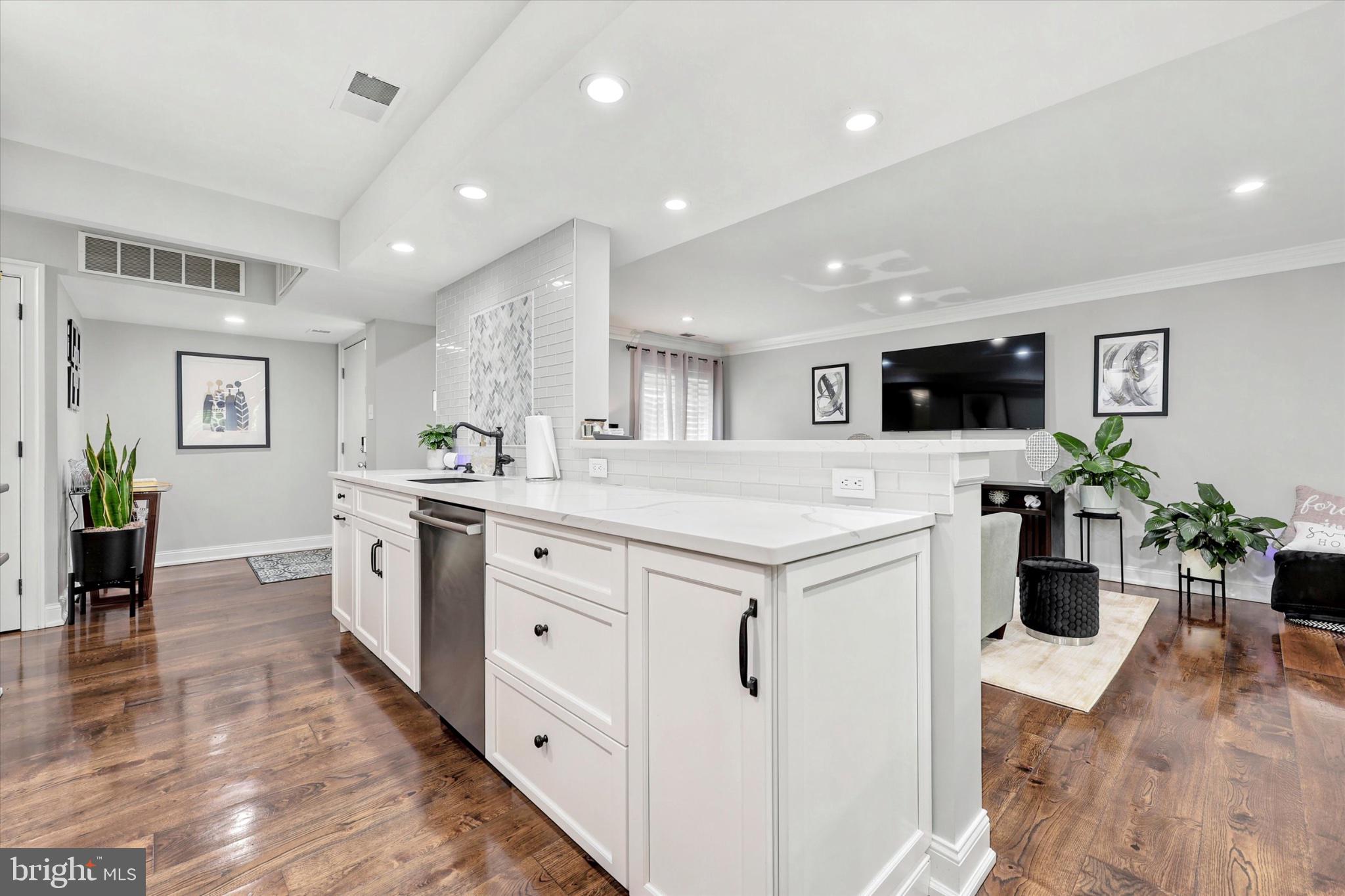 OAK HILL ESTATES - Residential
