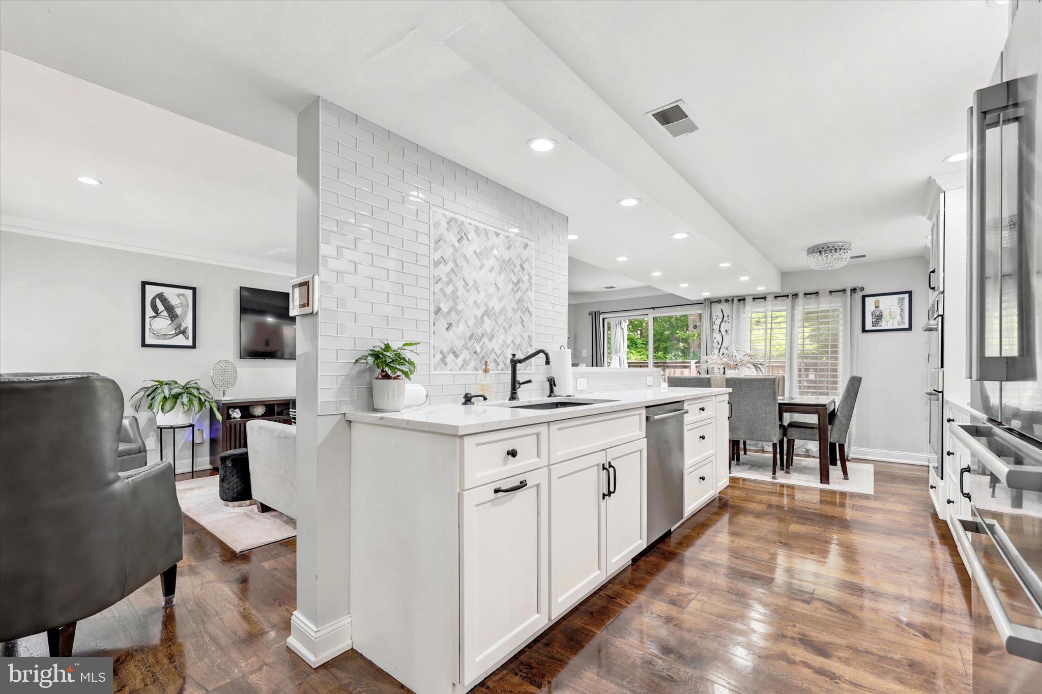 OAK HILL ESTATES - Residential