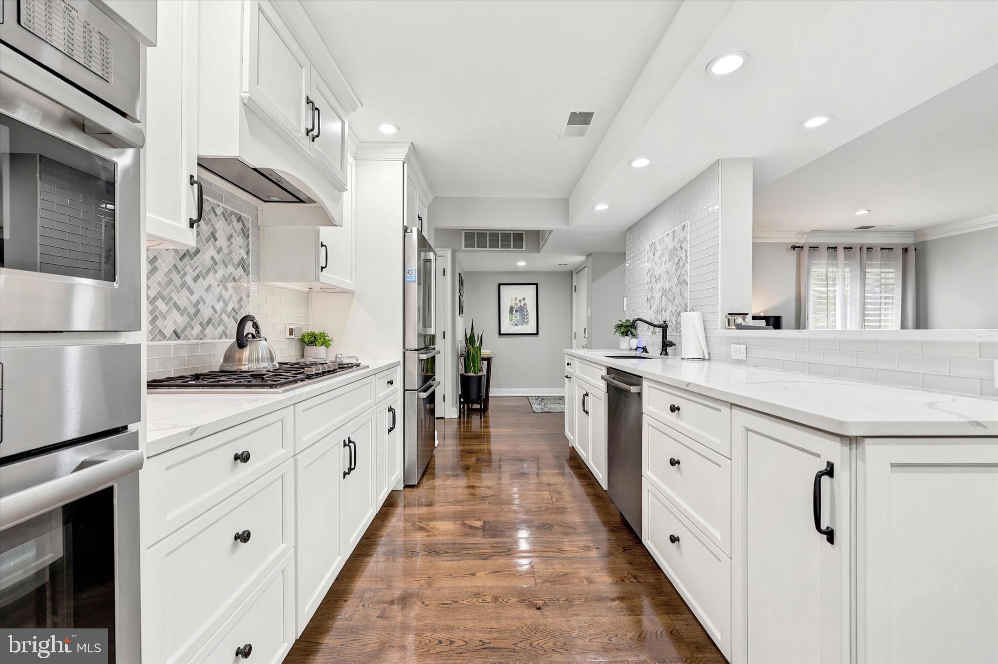 OAK HILL ESTATES - Residential