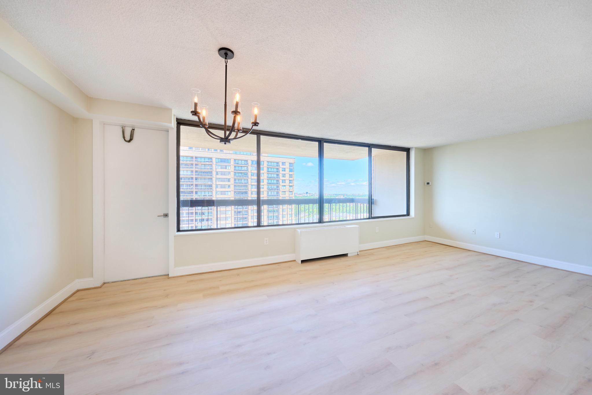 SKYLINE PLAZA - Residential