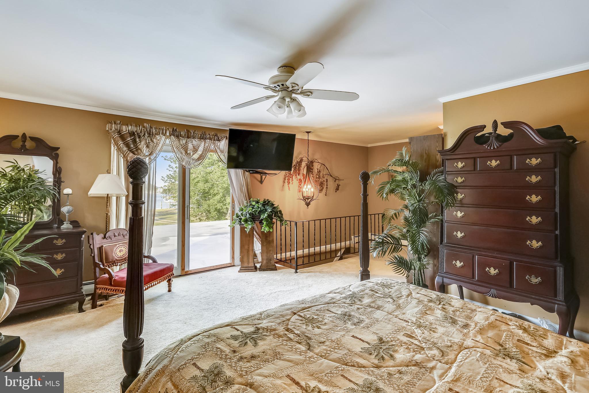SHADY SIDE - Residential