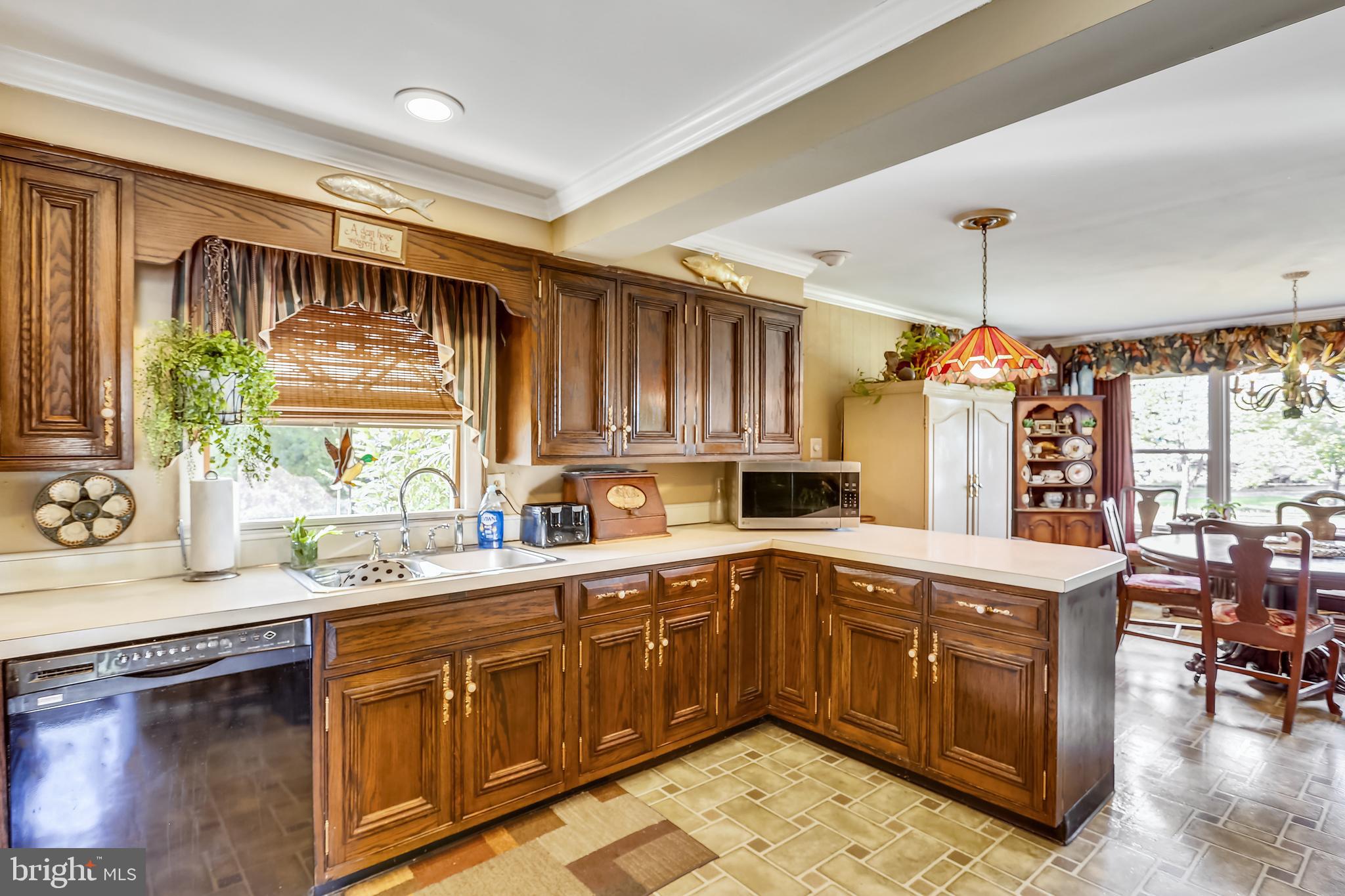 SHADY SIDE - Residential
