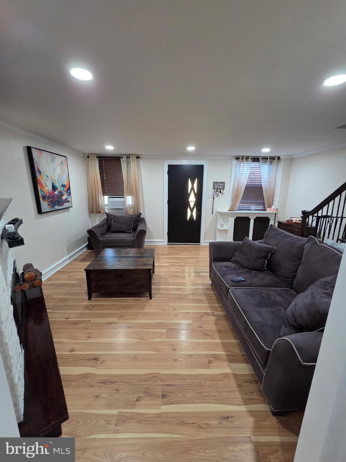 LAWNDALE - Residential
