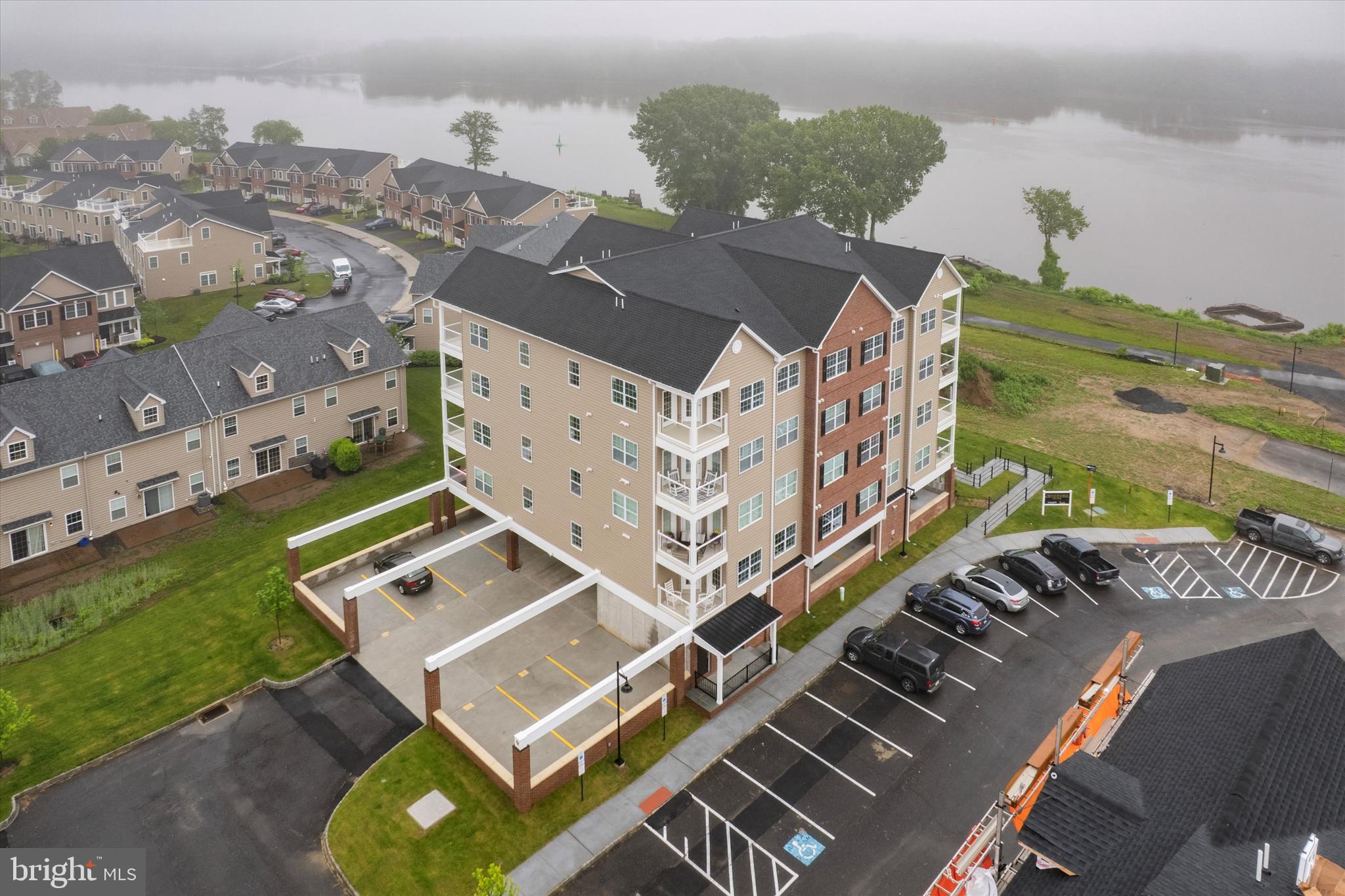 RADCLIFFE COURT - Residential