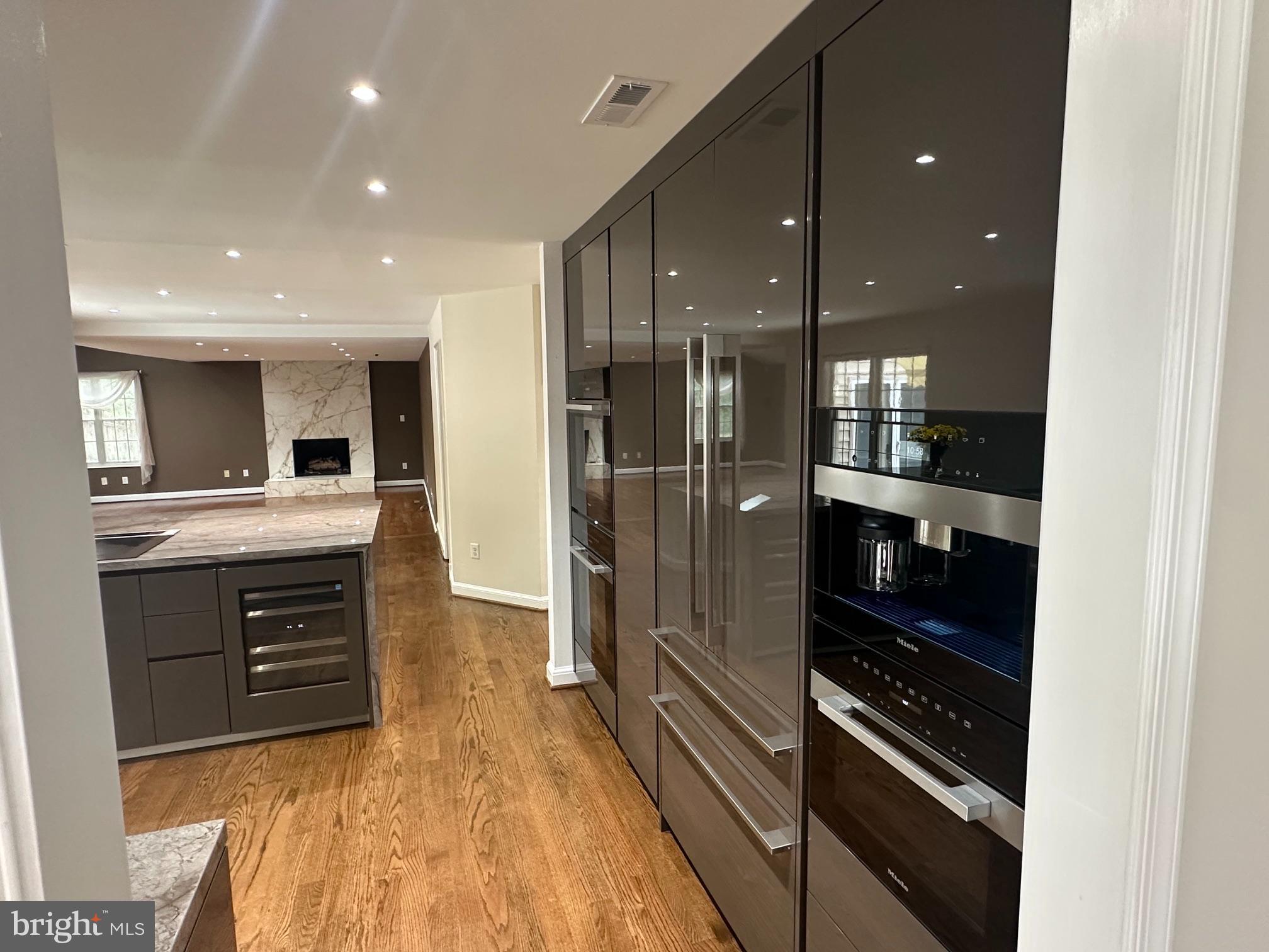 DARNESTOWN HILLS - Residential