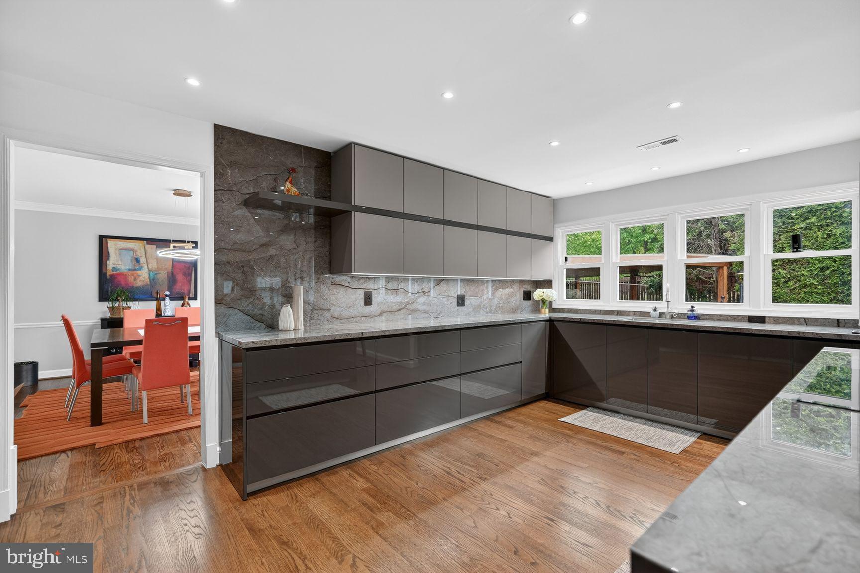 DARNESTOWN HILLS - Residential