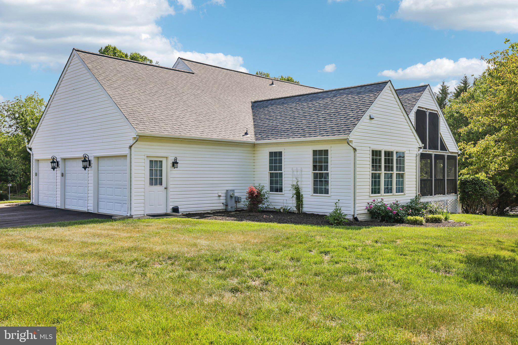 SHERLOCK HOLMES ESTATES - Residential