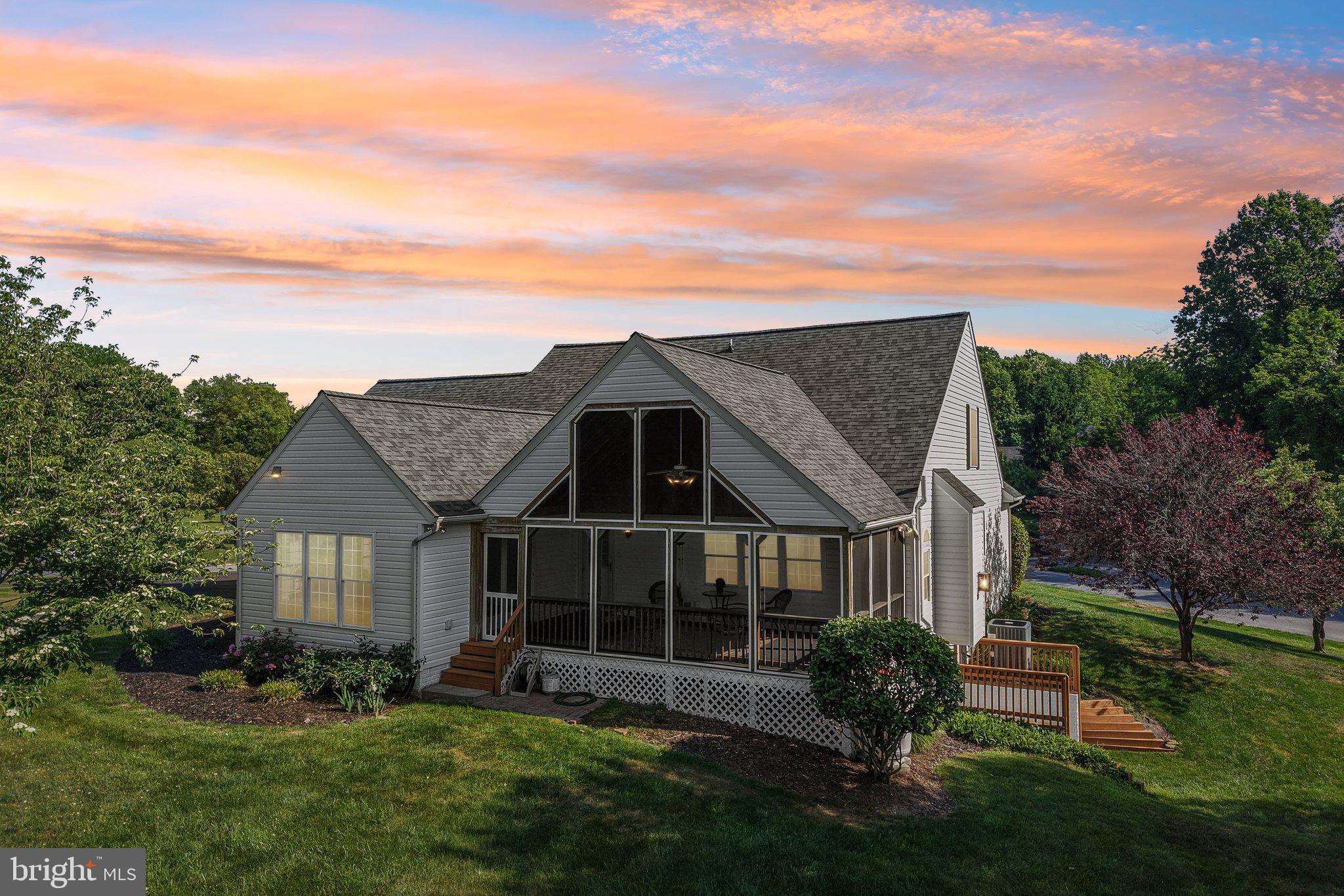 SHERLOCK HOLMES ESTATES - Residential