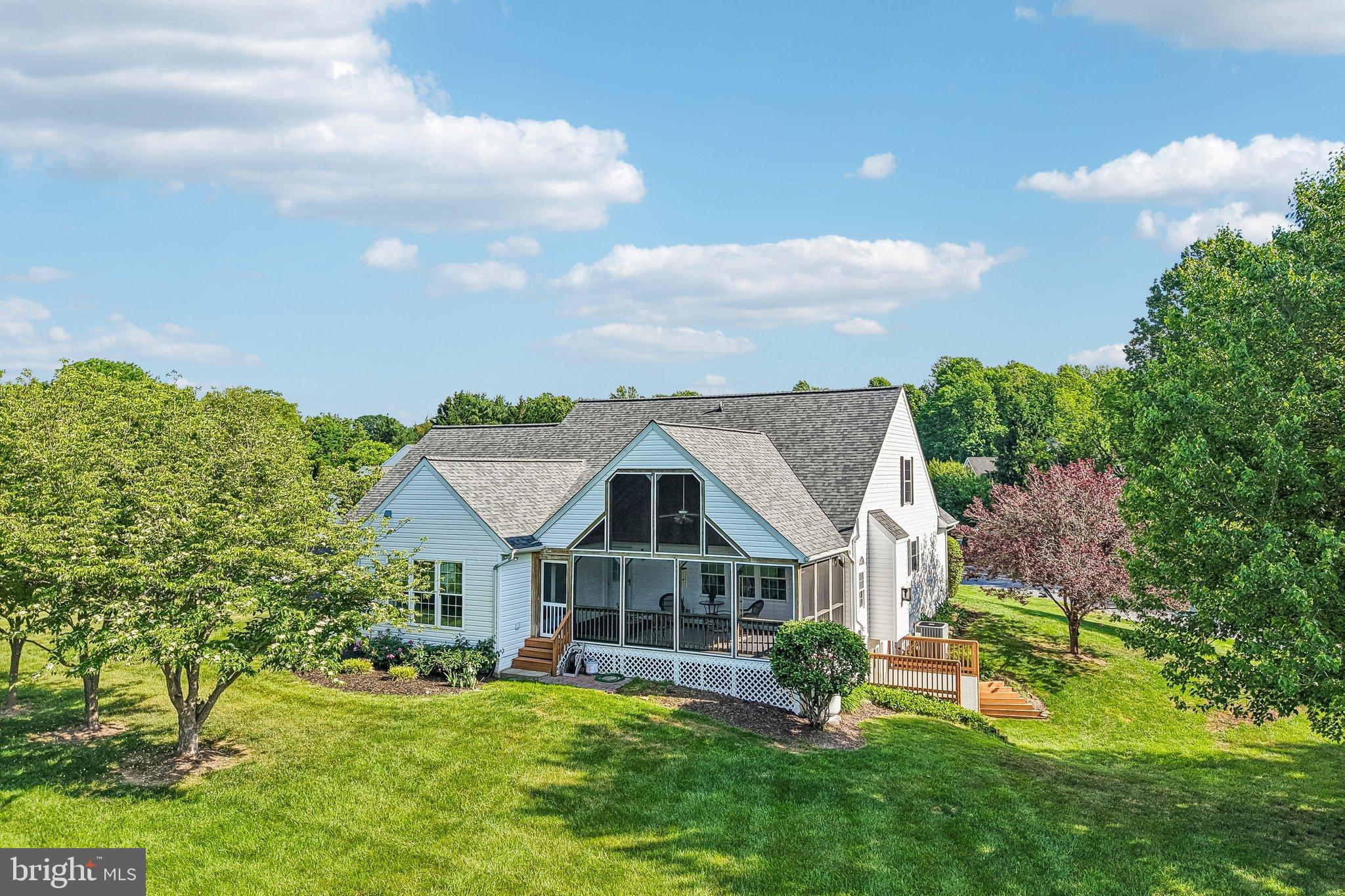 SHERLOCK HOLMES ESTATES - Residential
