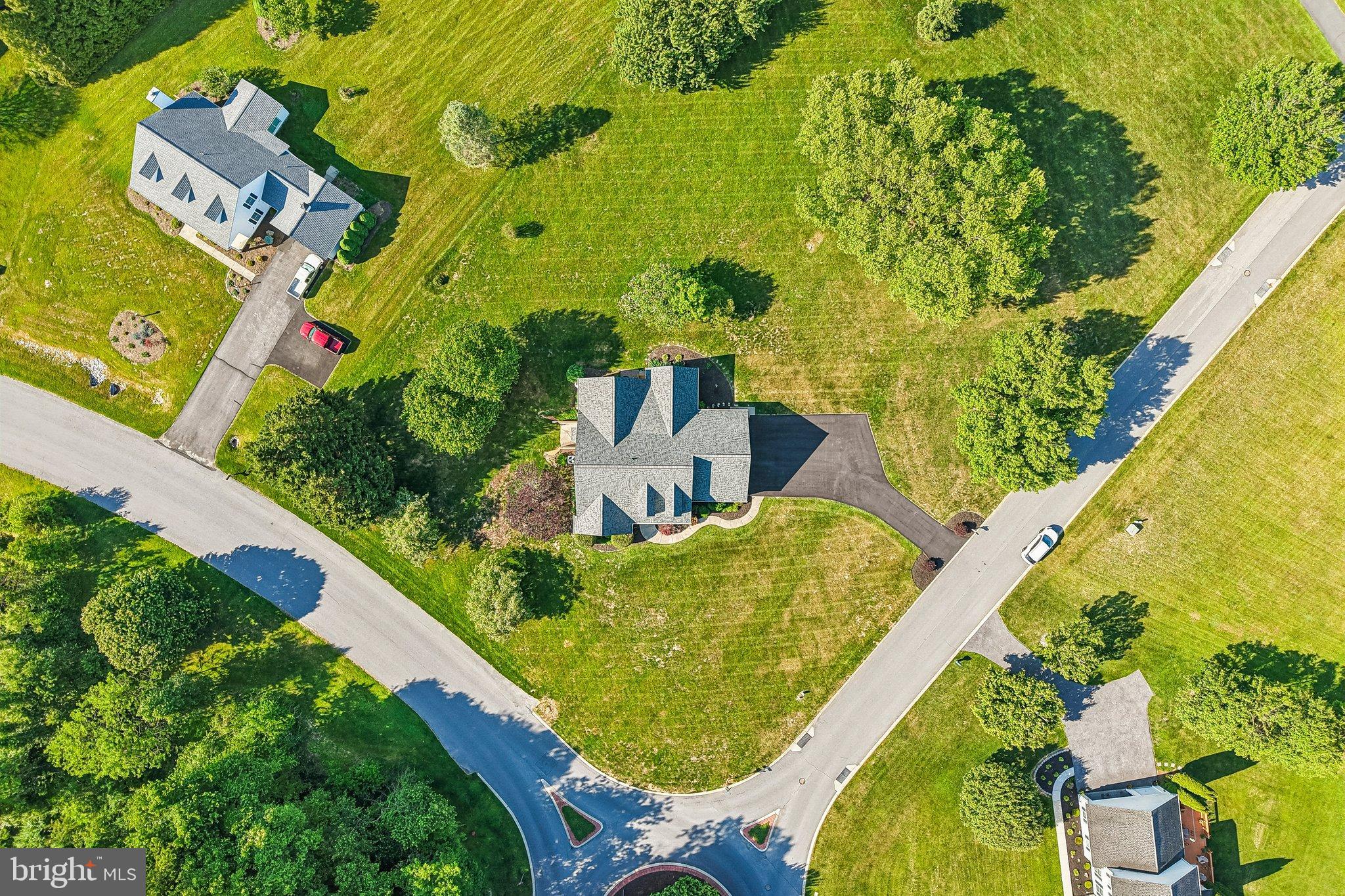SHERLOCK HOLMES ESTATES - Residential