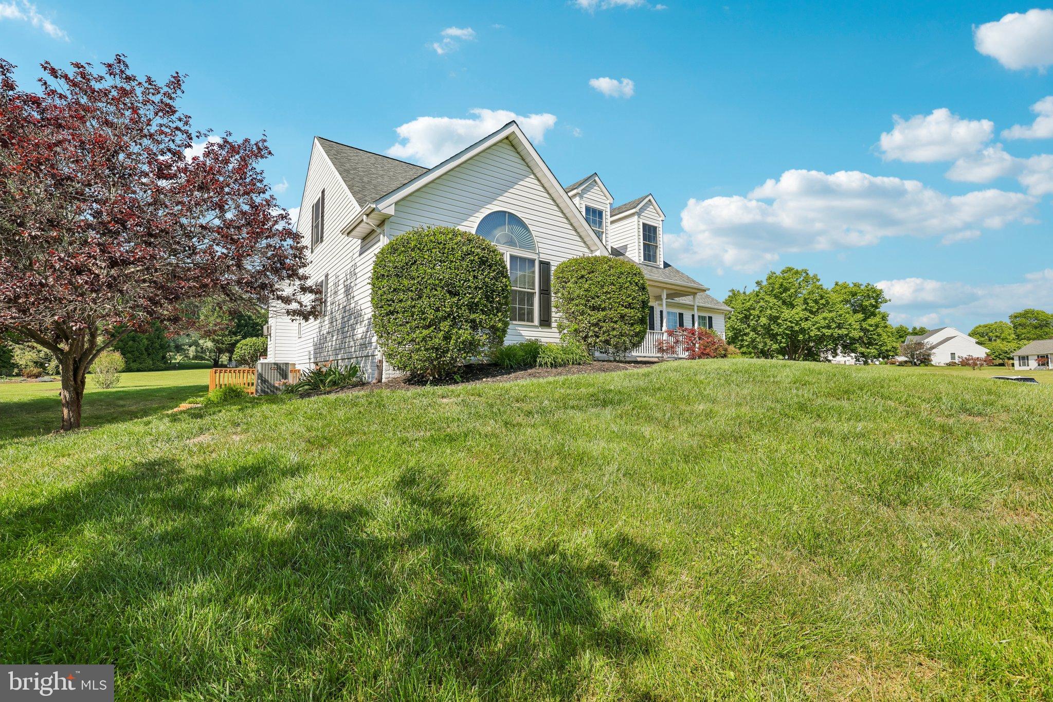 SHERLOCK HOLMES ESTATES - Residential
