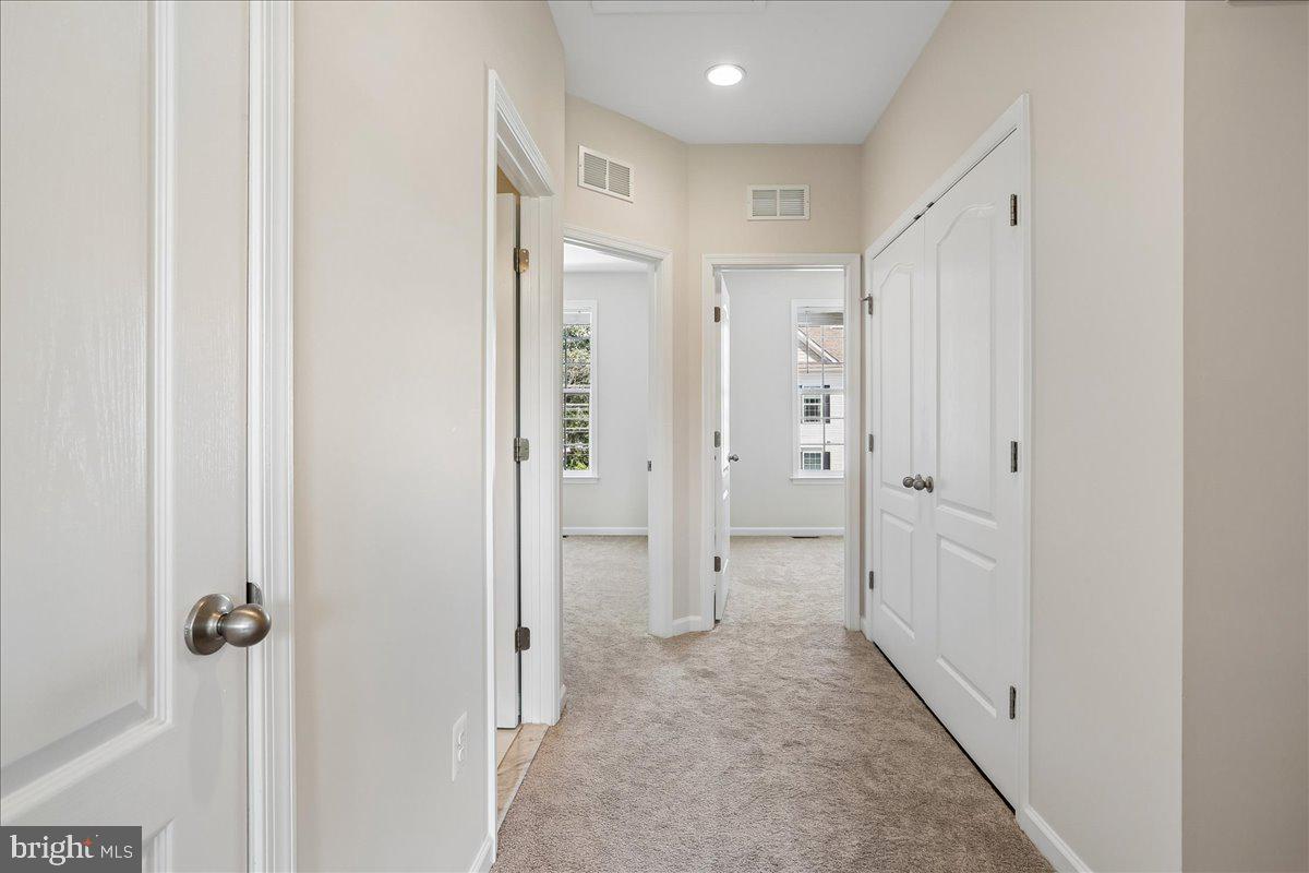 CREEKSIDE - Residential