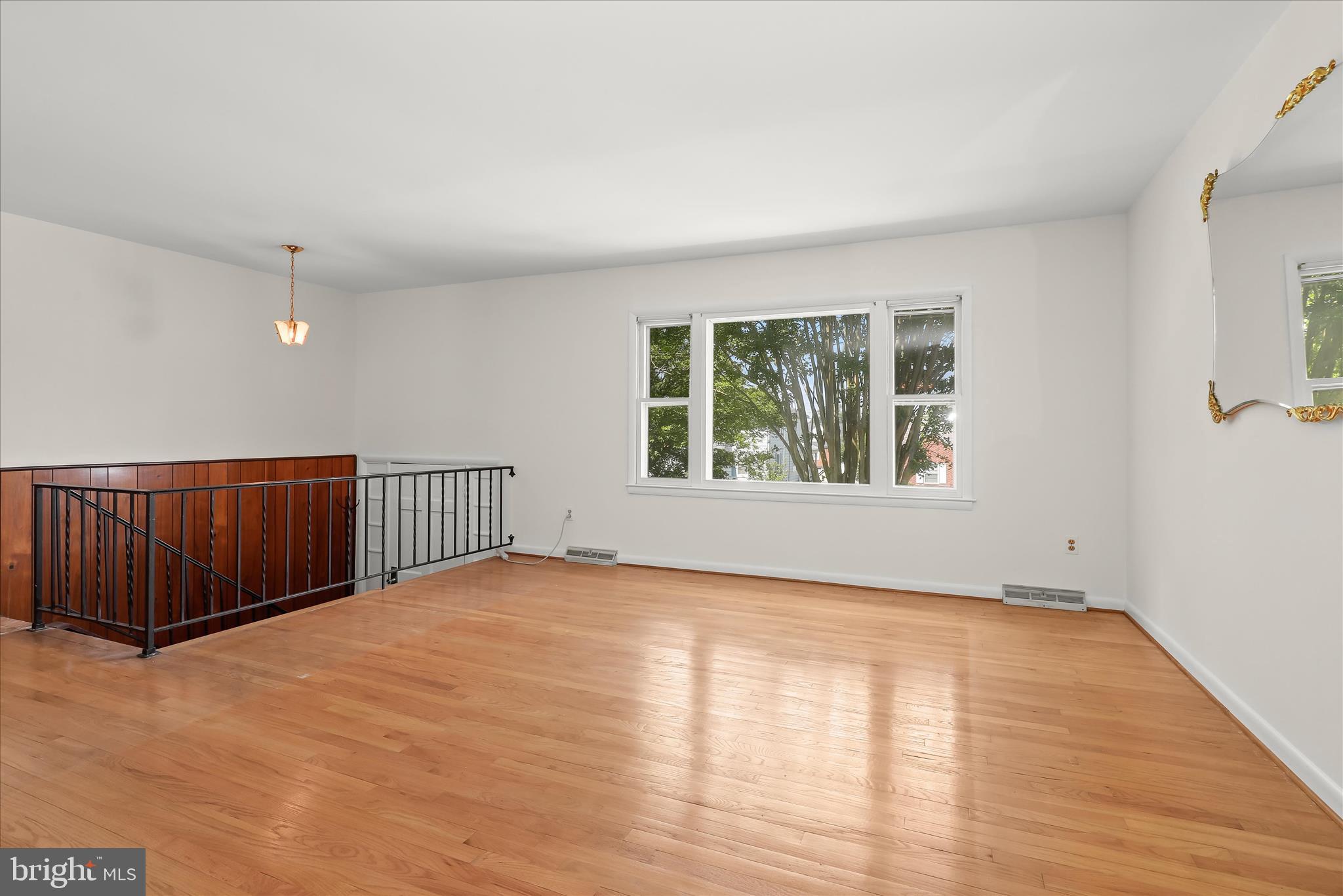 OVERMONT PARK - Residential