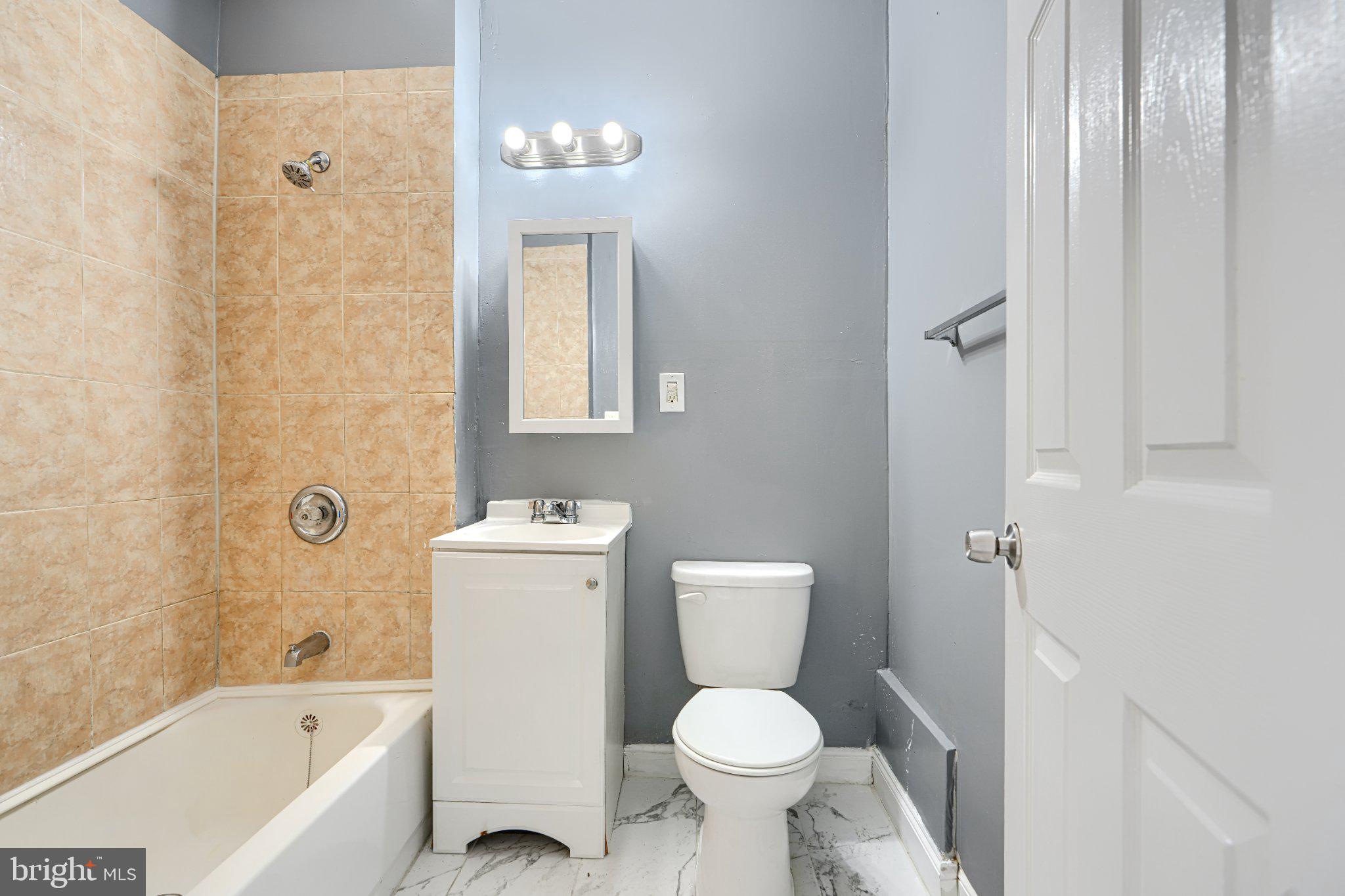MADISON EASTEND - Residential