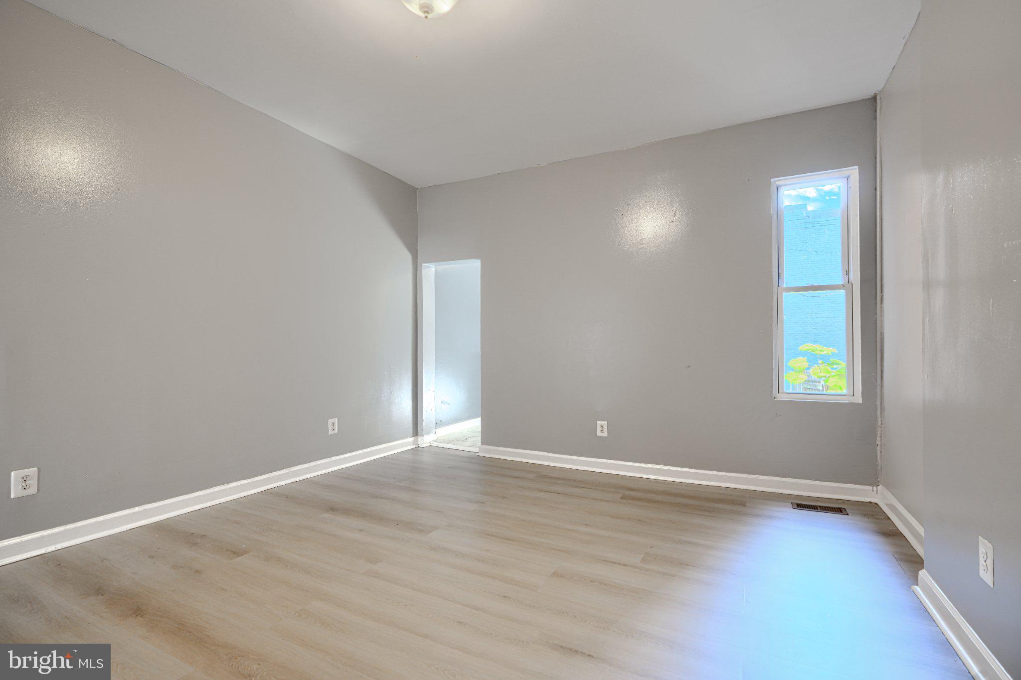 MADISON EASTEND - Residential