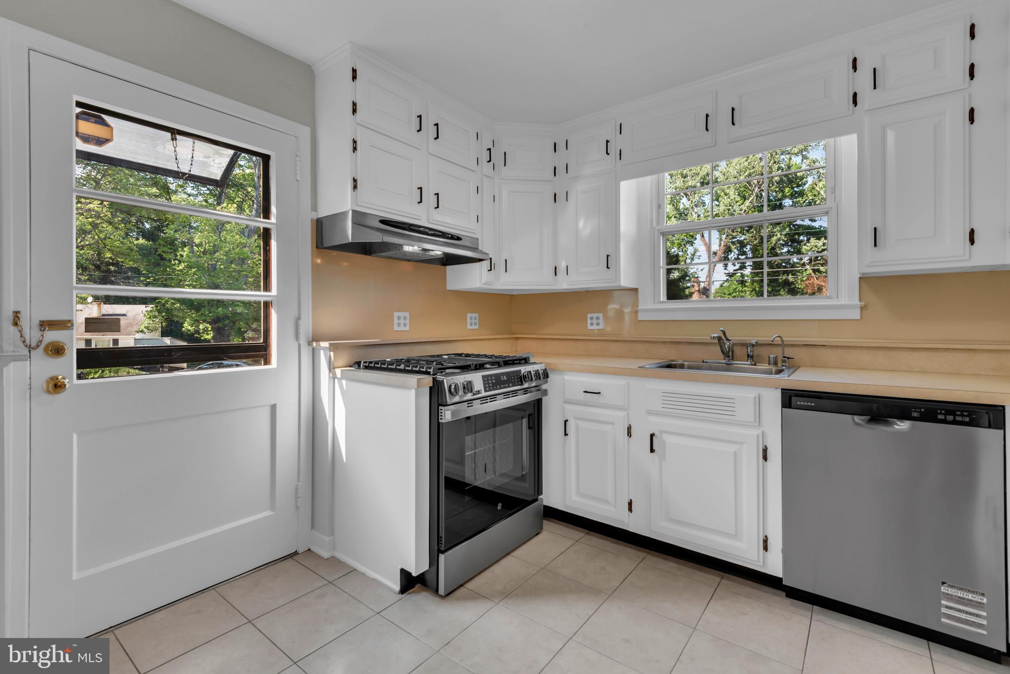 KERBY HILL - Residential