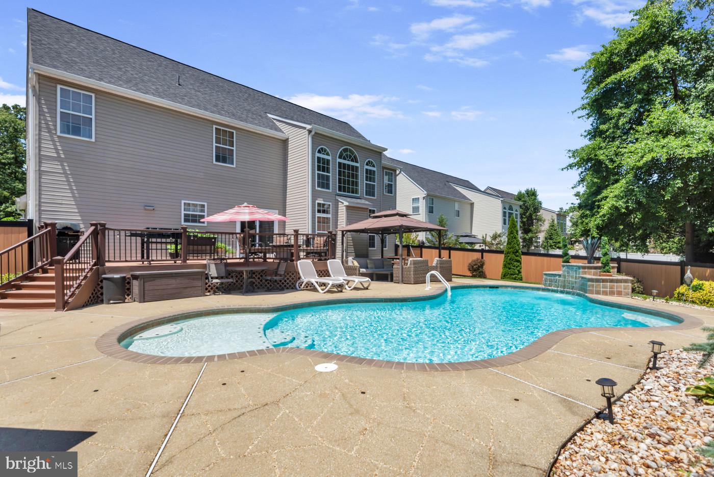 SEVERN PINES - Residential
