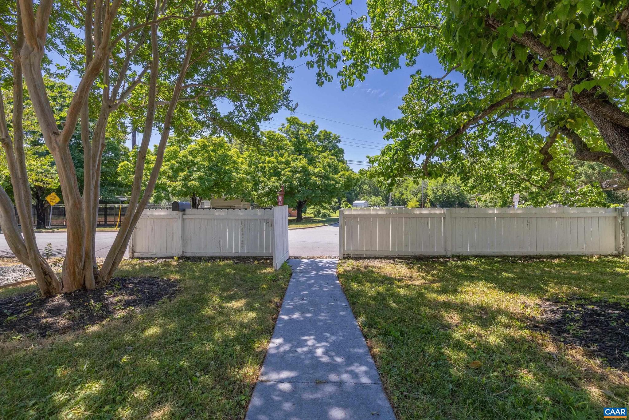 BELMONT - Residential