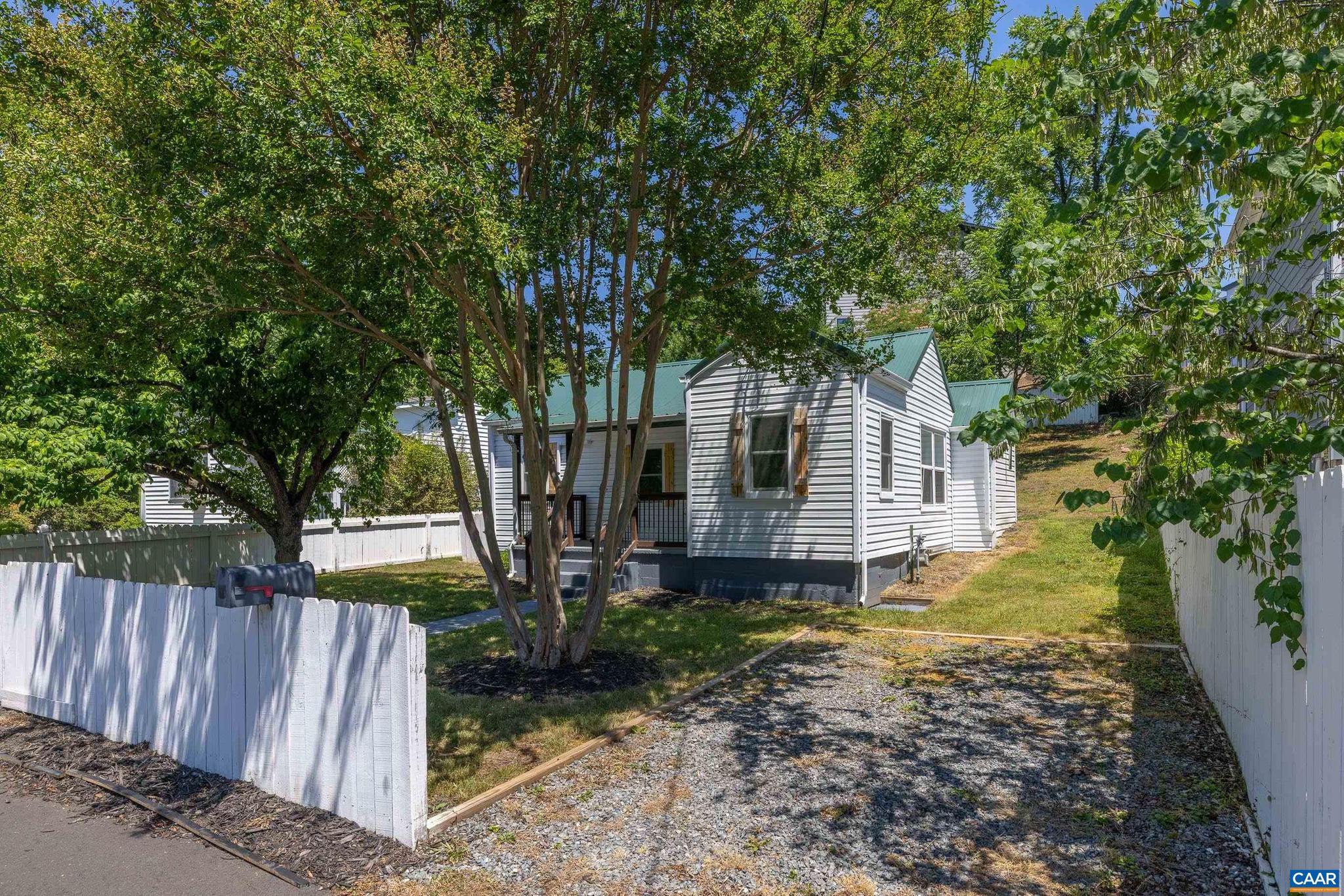 BELMONT - Residential