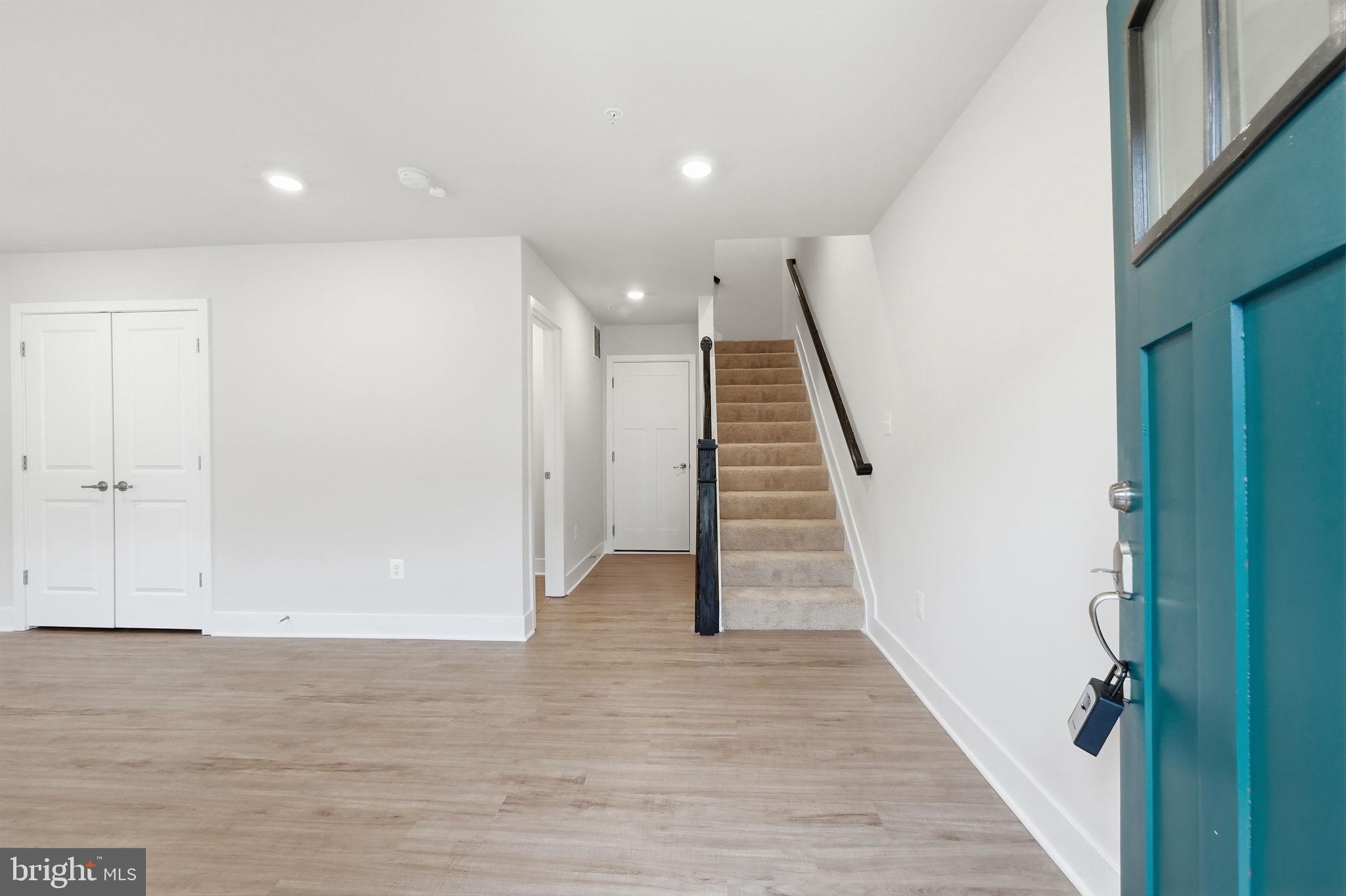 TANYARD SHORES - Residential