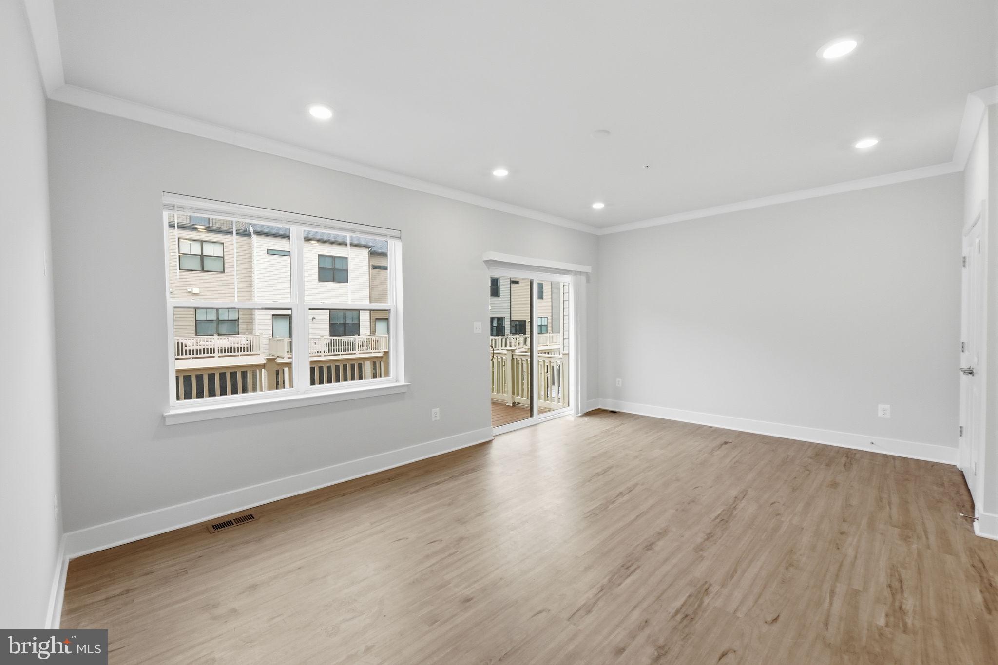 TANYARD SHORES - Residential