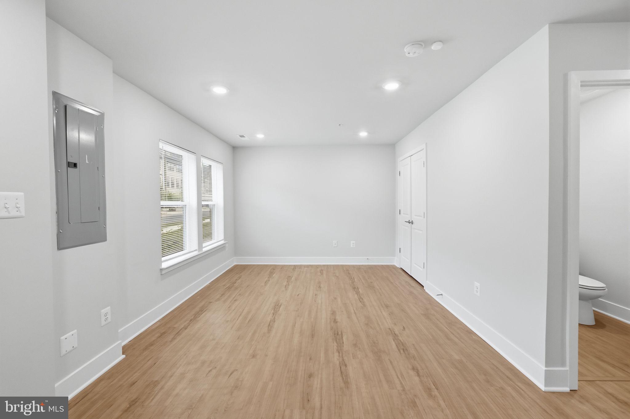 TANYARD SHORES - Residential