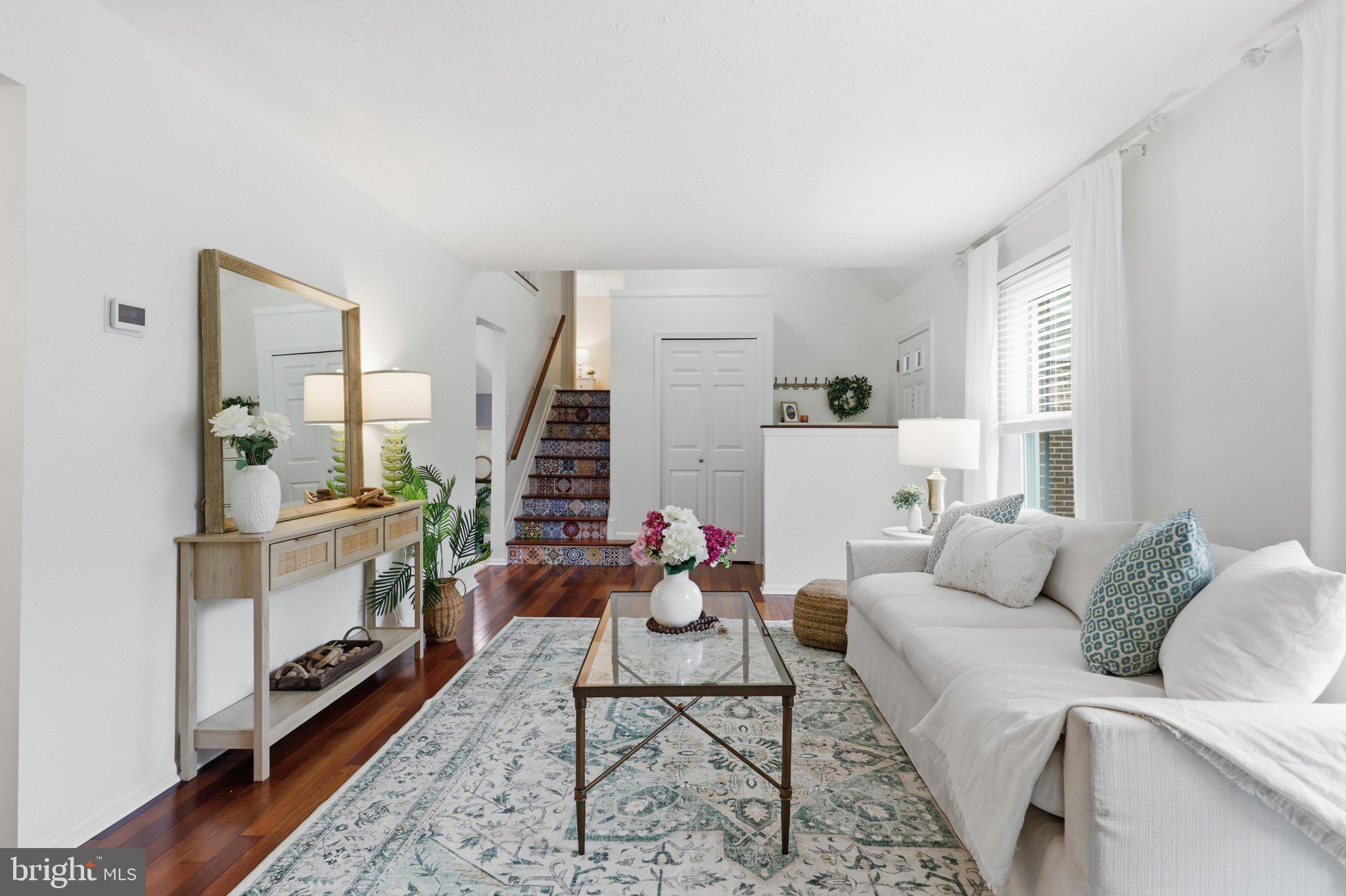 LAKEWOOD HILLS - Residential