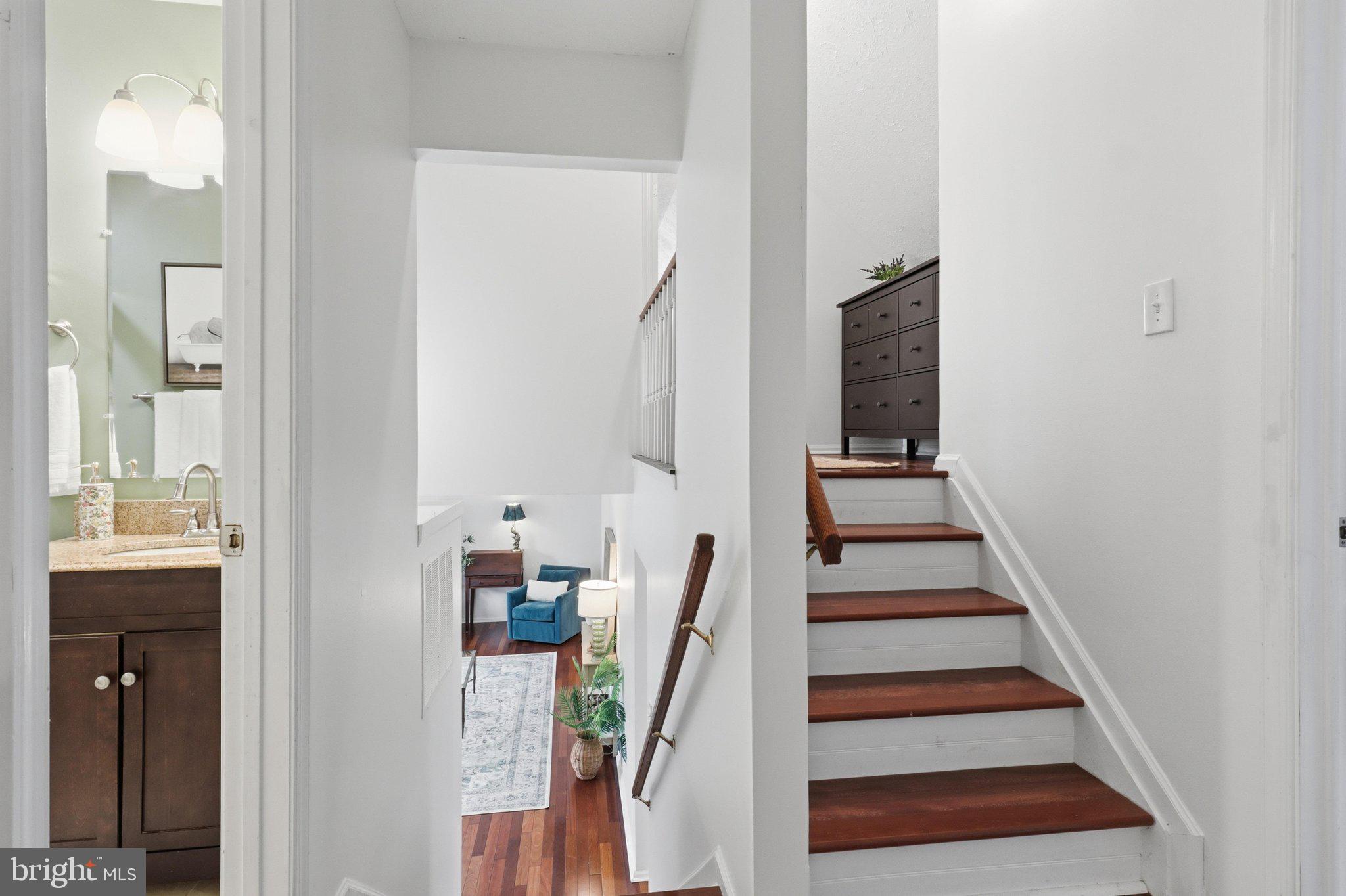 LAKEWOOD HILLS - Residential