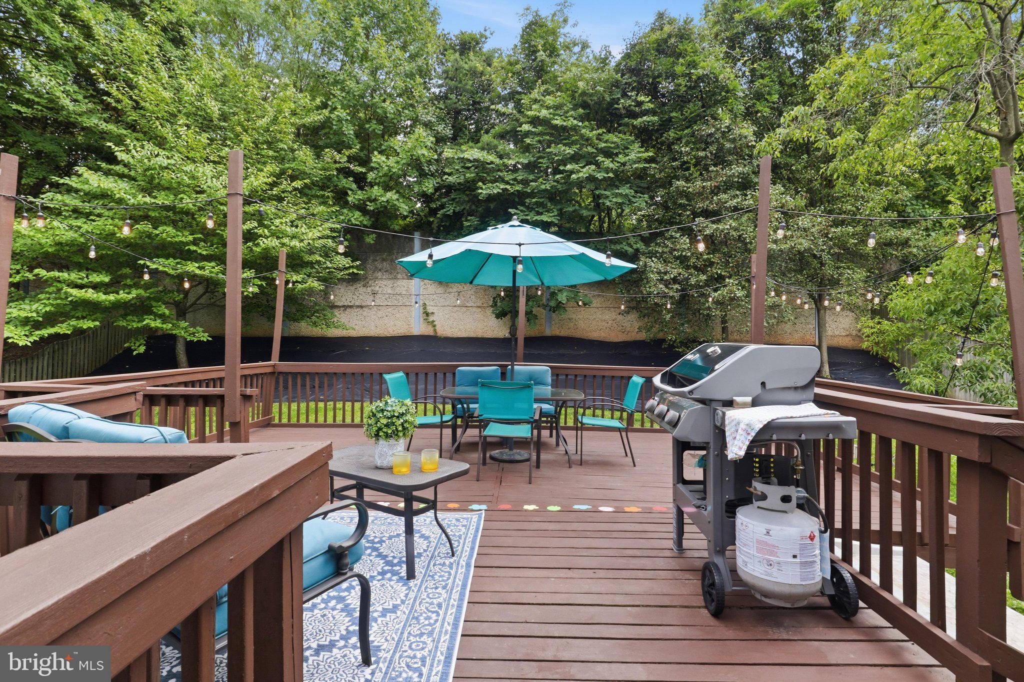 LAKEWOOD HILLS - Residential