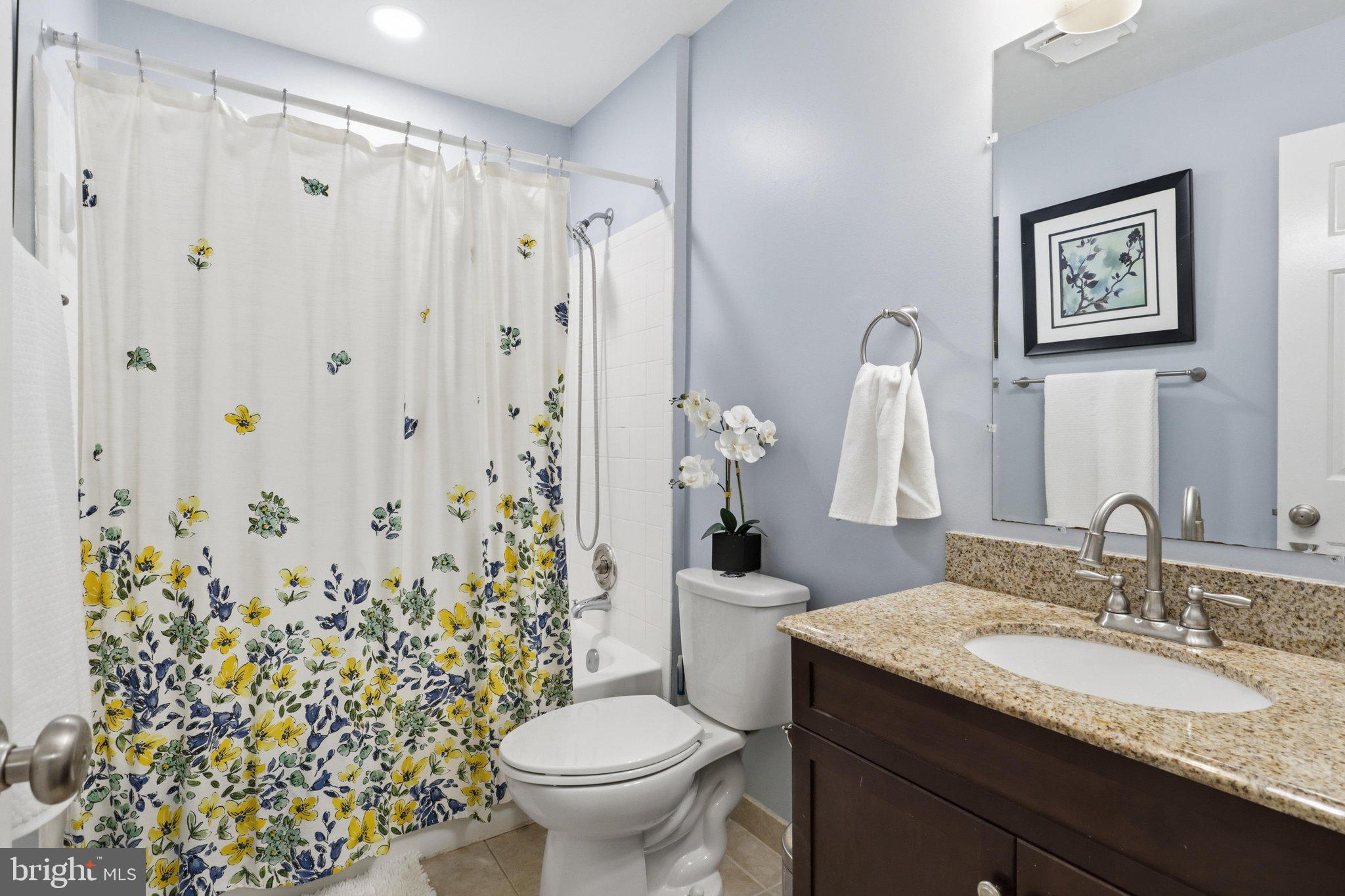 LAKEWOOD HILLS - Residential