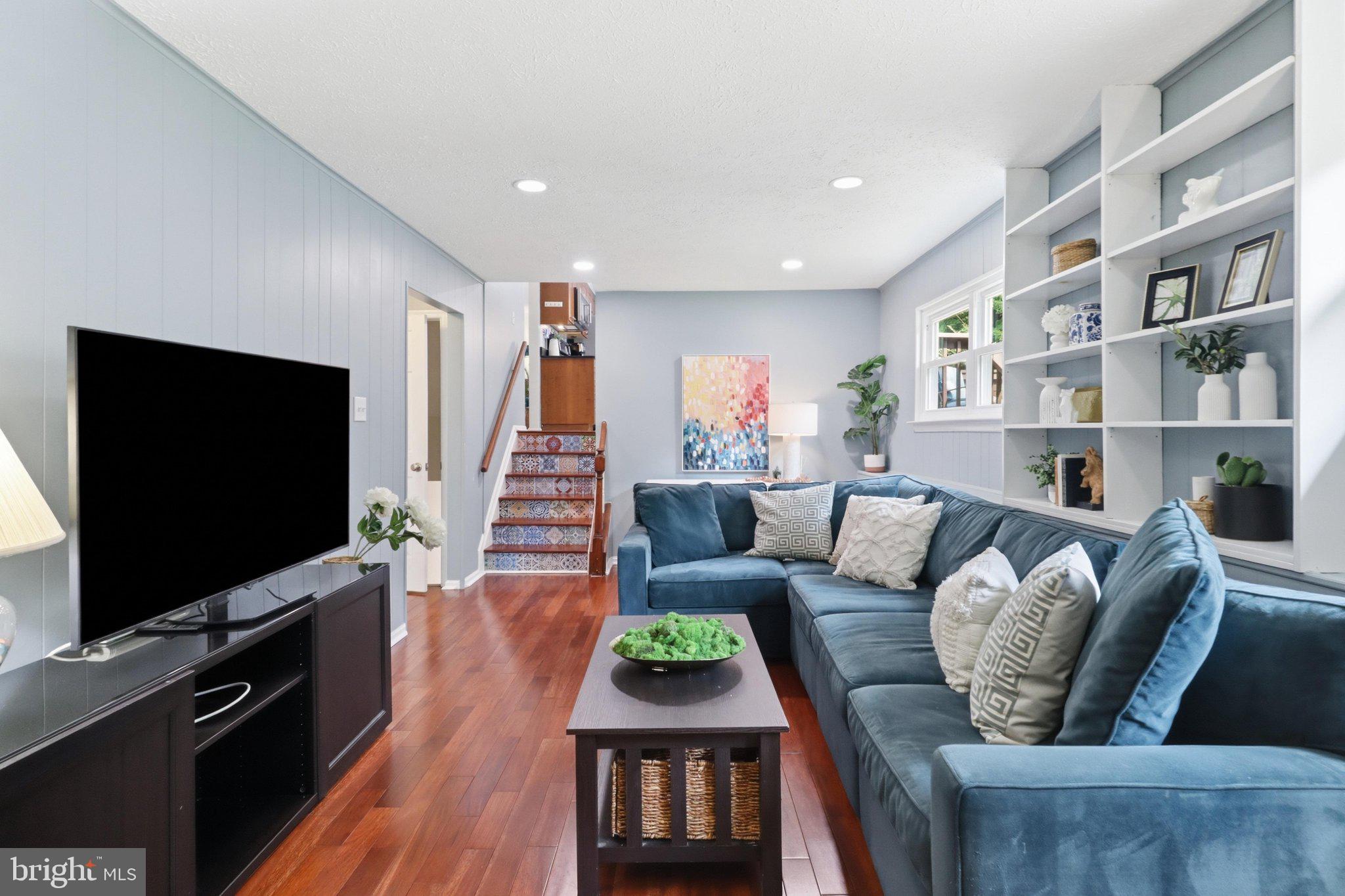 LAKEWOOD HILLS - Residential