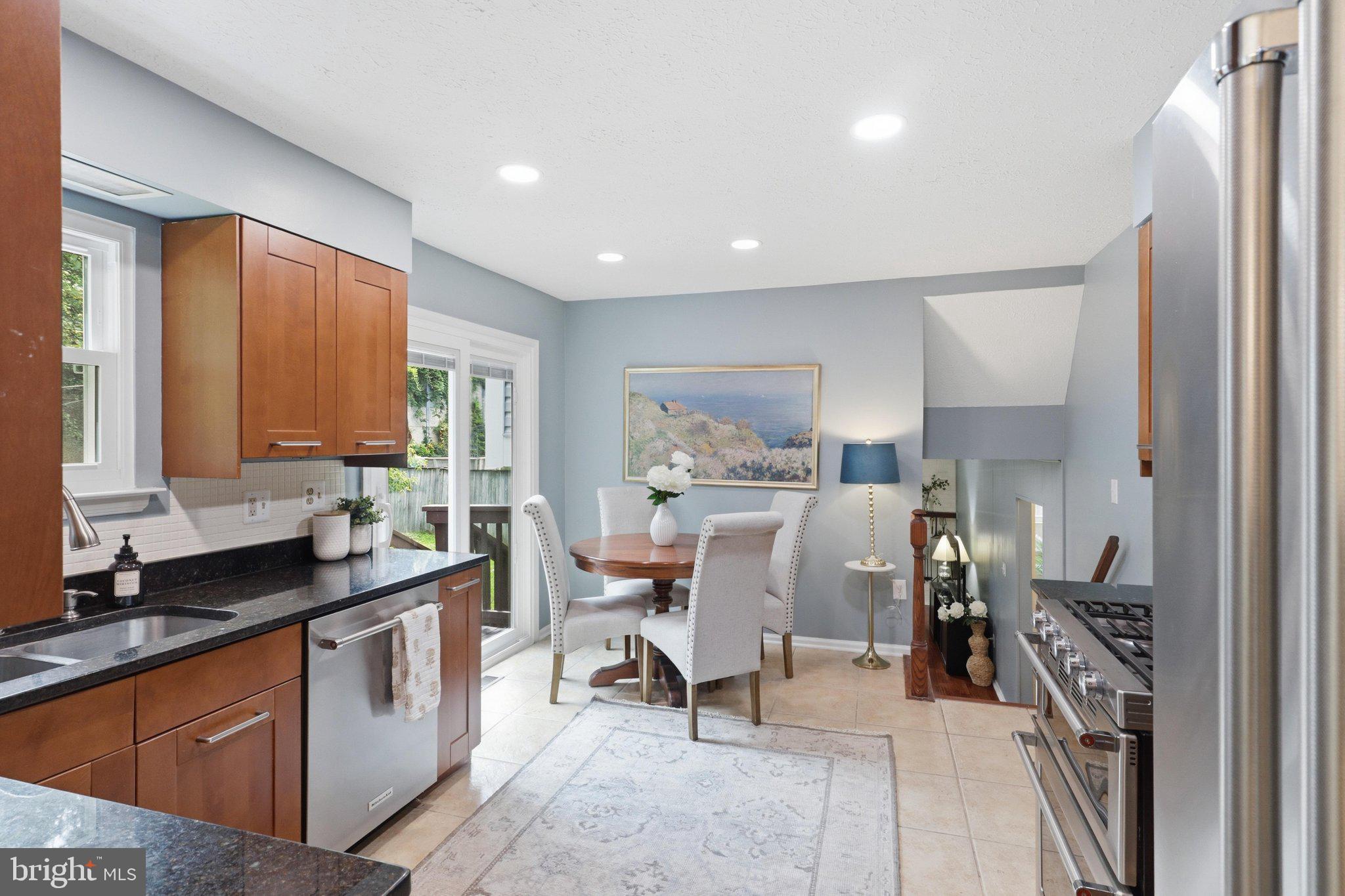LAKEWOOD HILLS - Residential