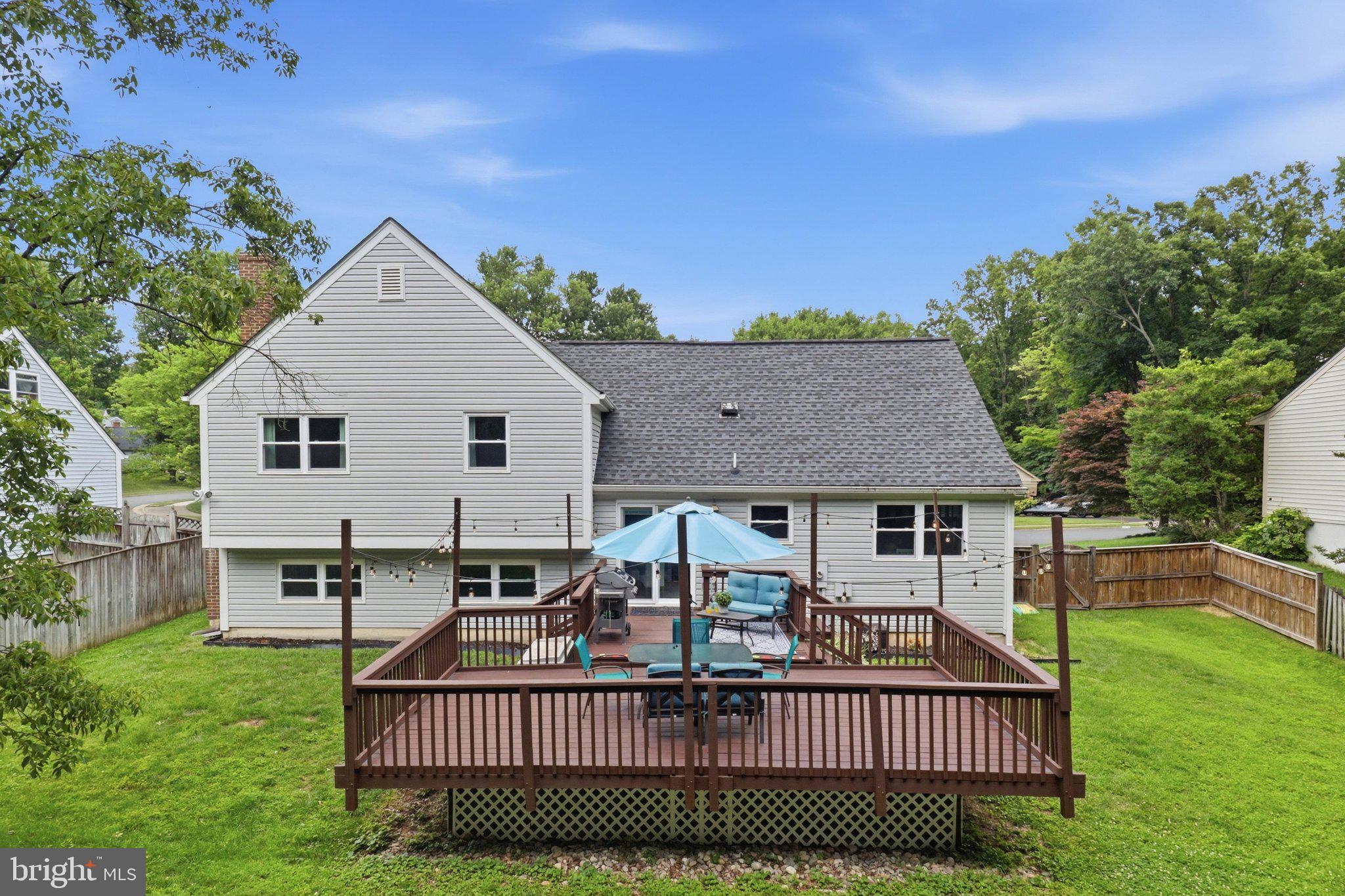 LAKEWOOD HILLS - Residential