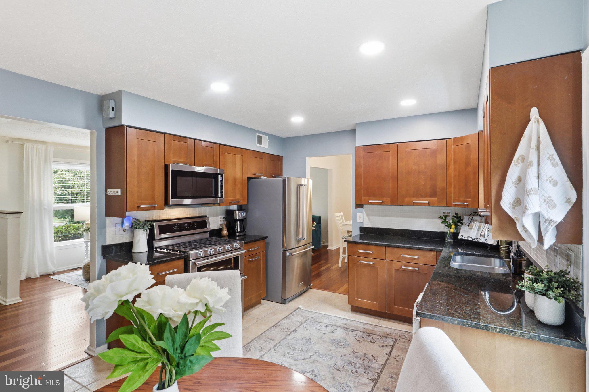 LAKEWOOD HILLS - Residential