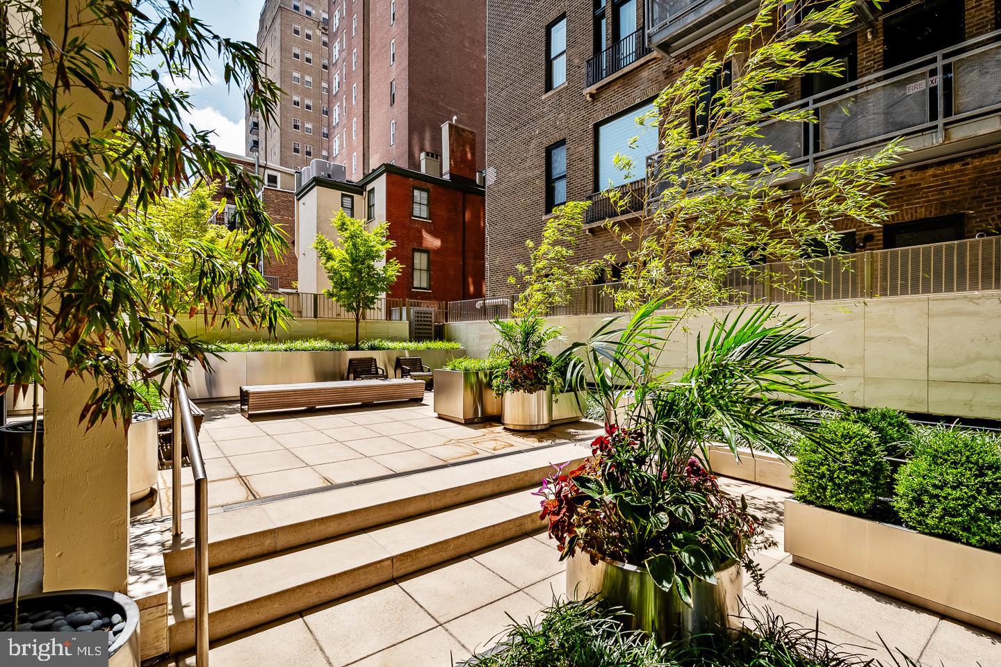 RITTENHOUSE SQUARE - Residential