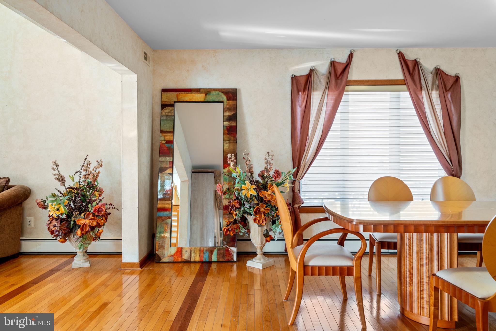 HUNTINGDON VALLEY - Residential
