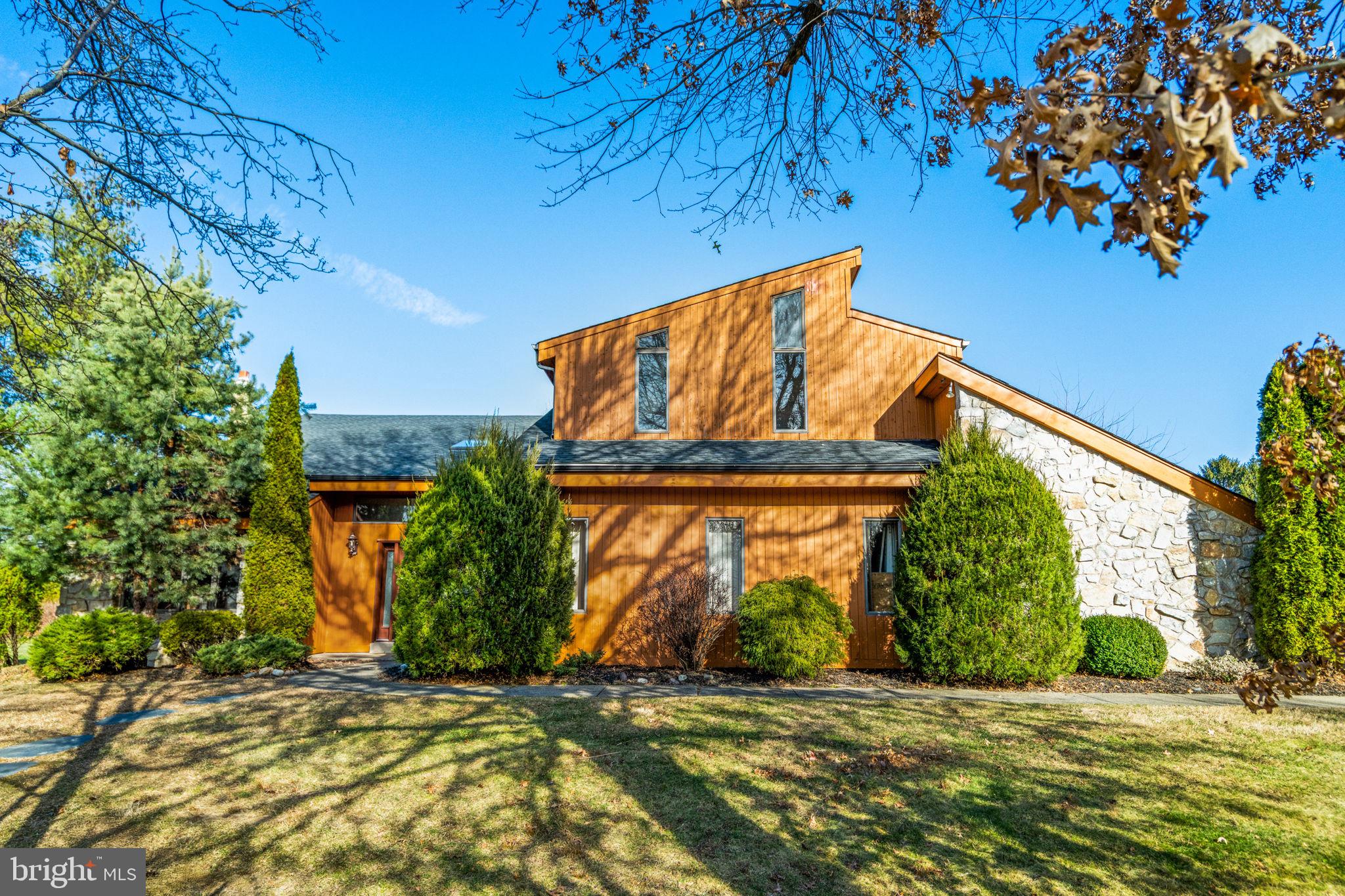 HUNTINGDON VALLEY - Residential