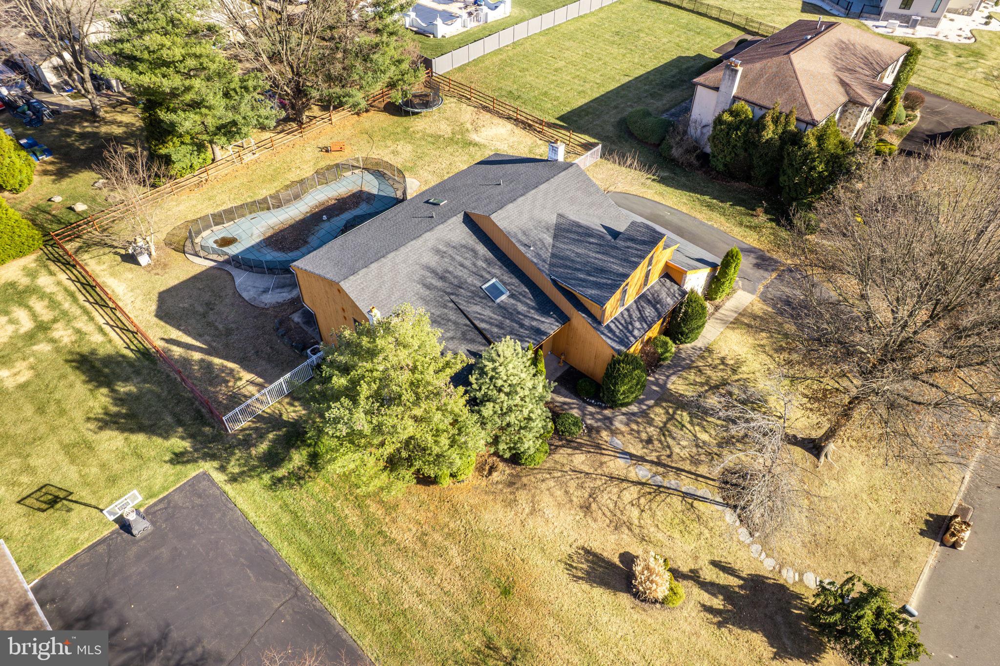 HUNTINGDON VALLEY - Residential