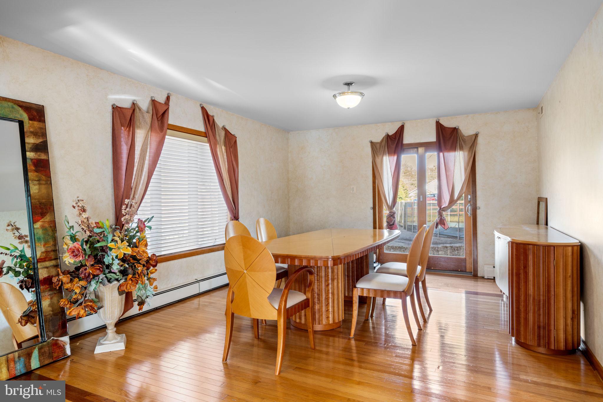 HUNTINGDON VALLEY - Residential