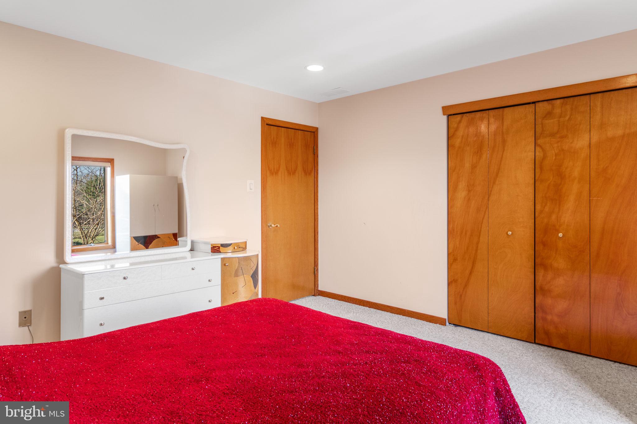HUNTINGDON VALLEY - Residential