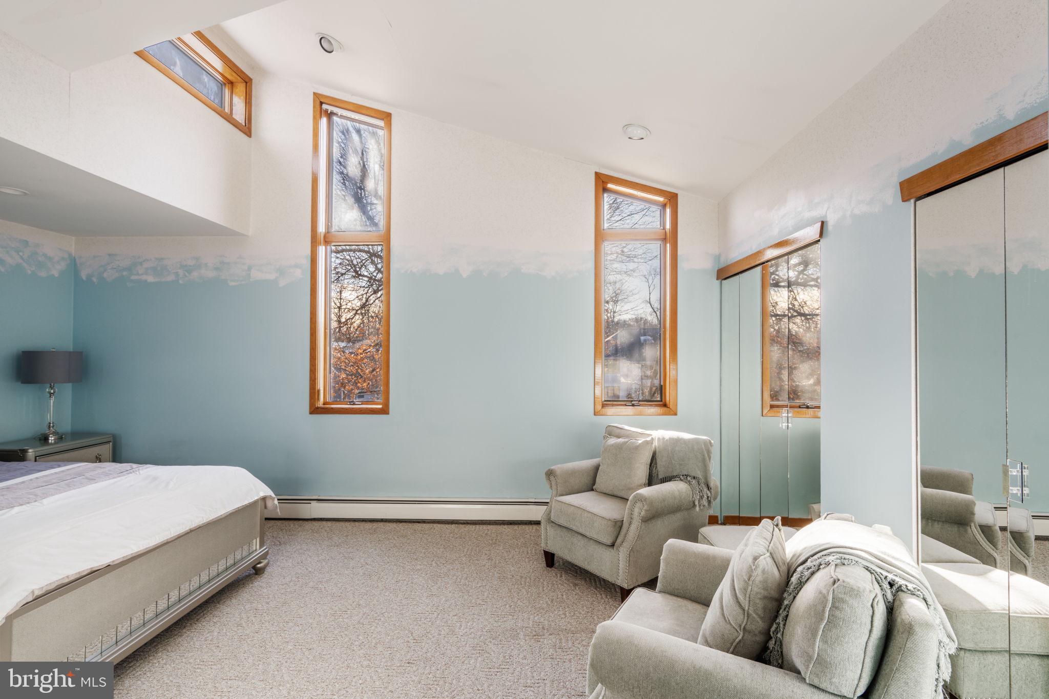 HUNTINGDON VALLEY - Residential