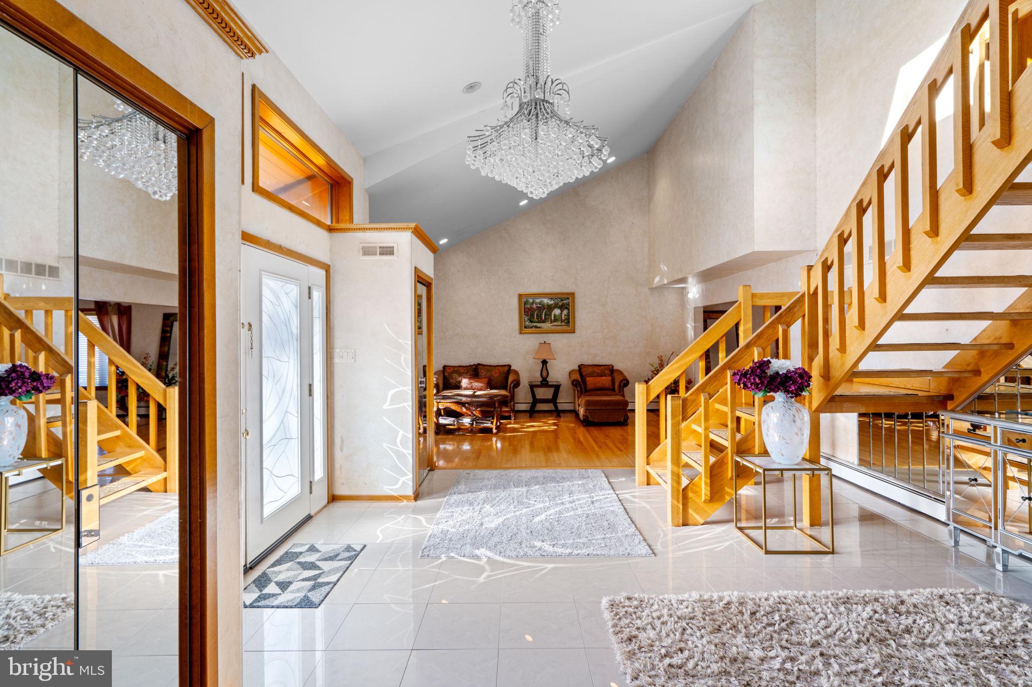 HUNTINGDON VALLEY - Residential