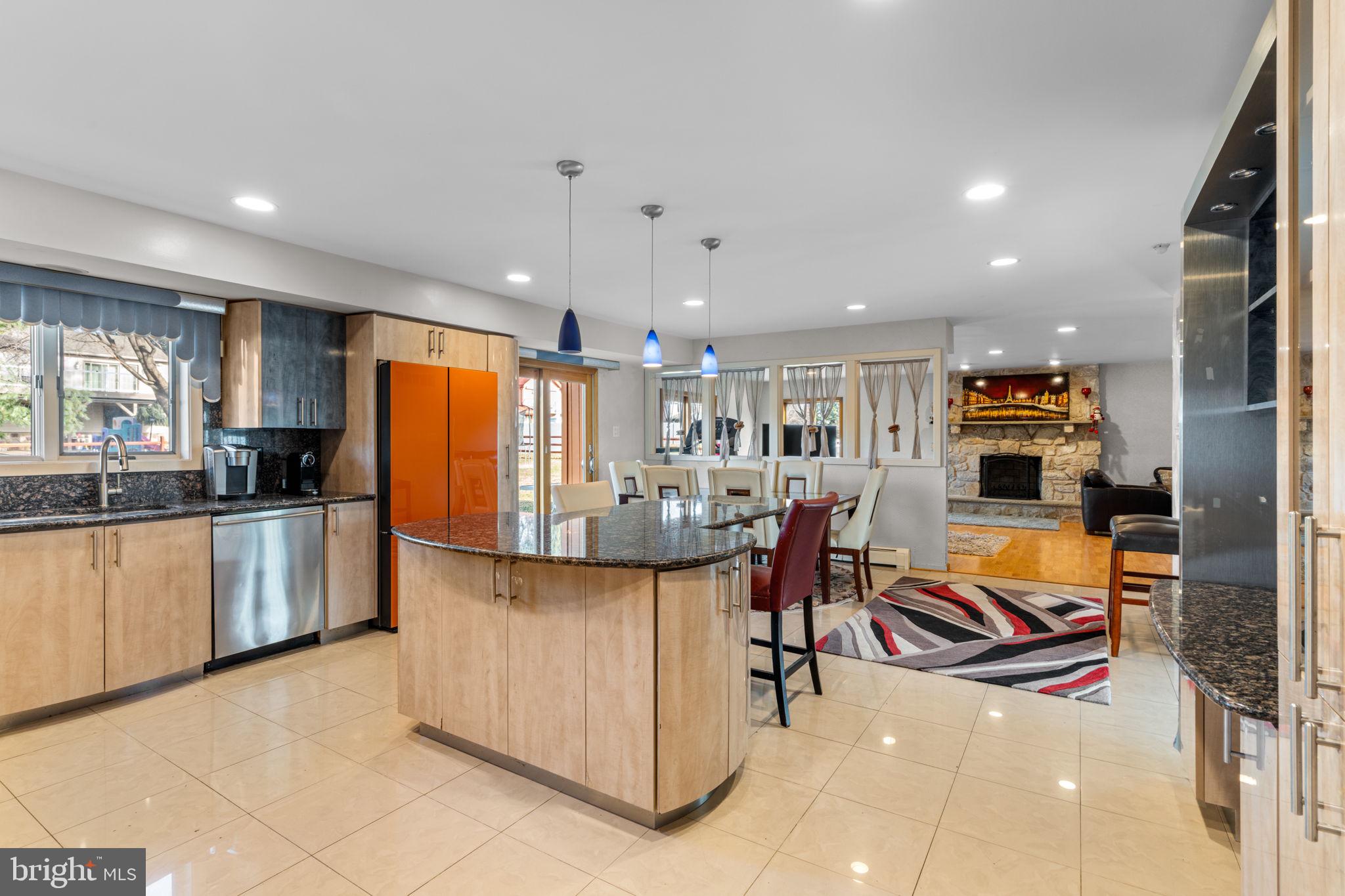 HUNTINGDON VALLEY - Residential