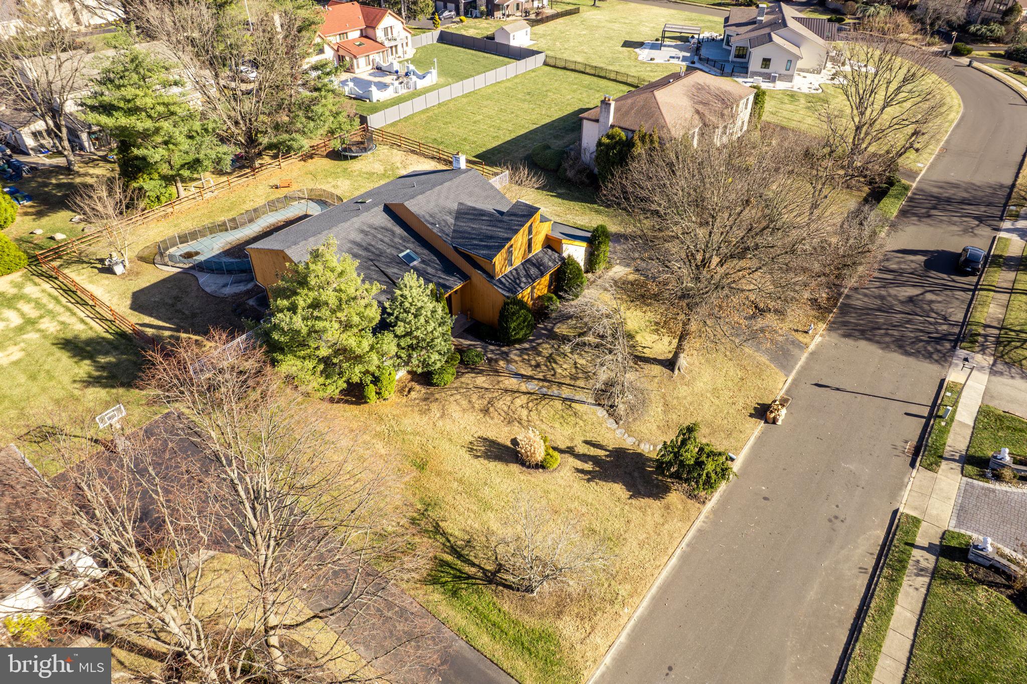 HUNTINGDON VALLEY - Residential