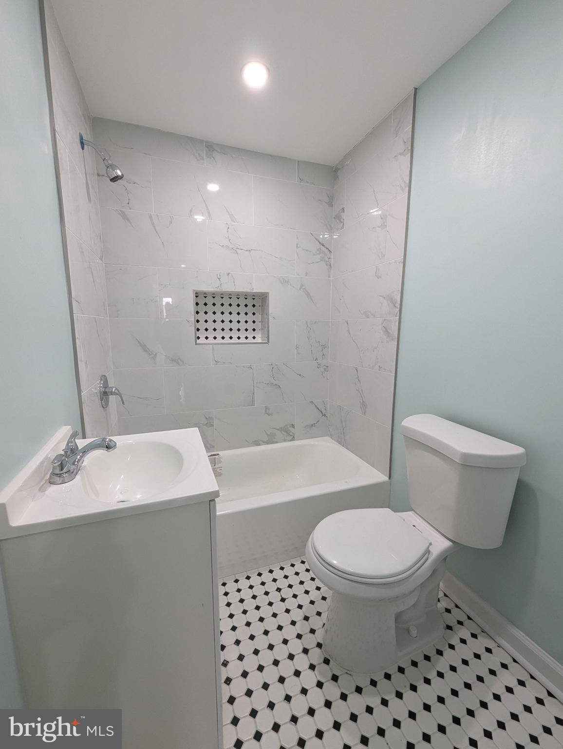KENSINGTON - Residential