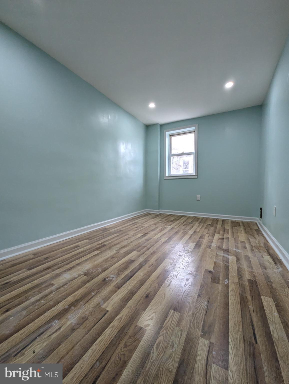 KENSINGTON - Residential