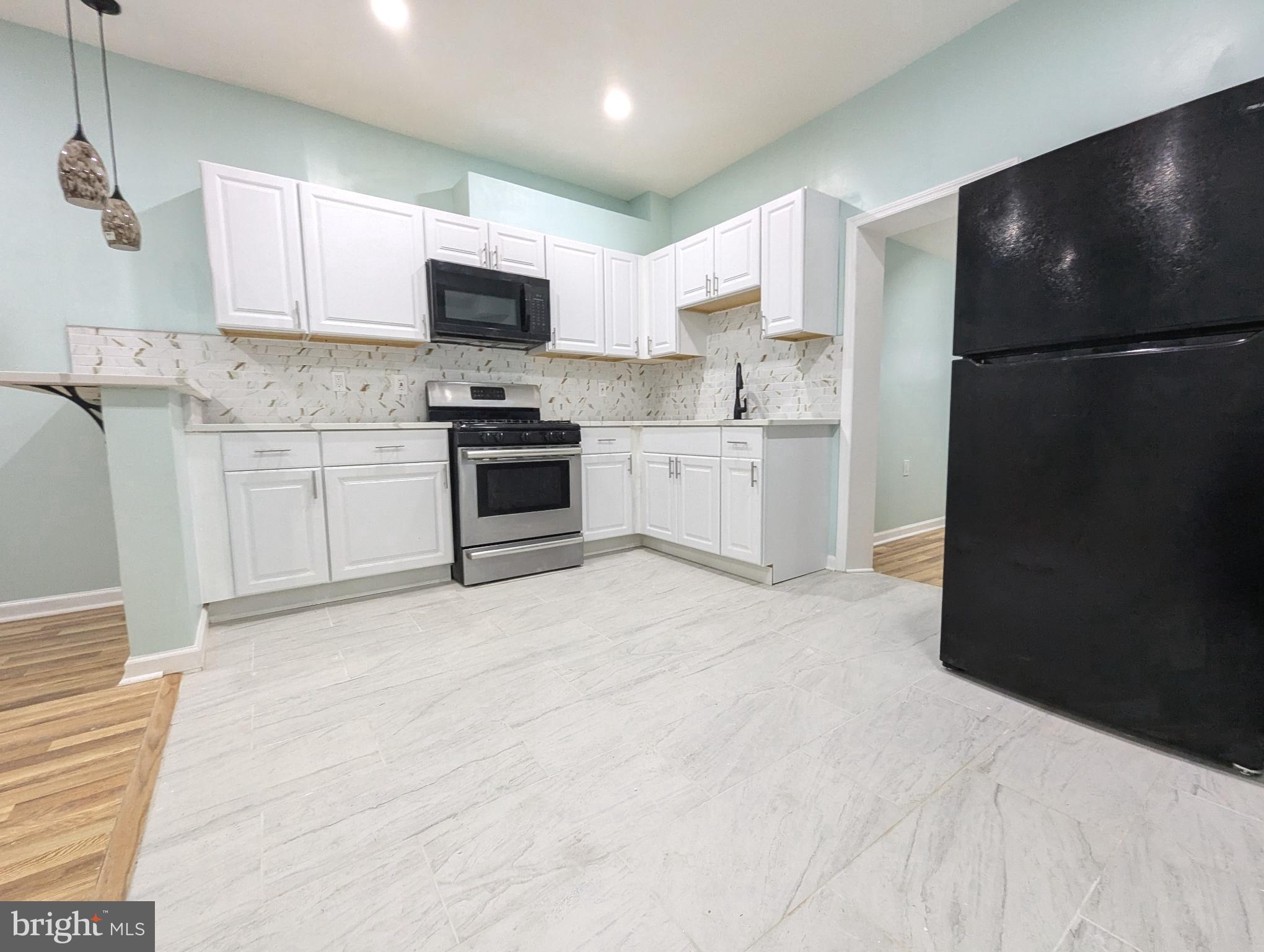 KENSINGTON - Residential