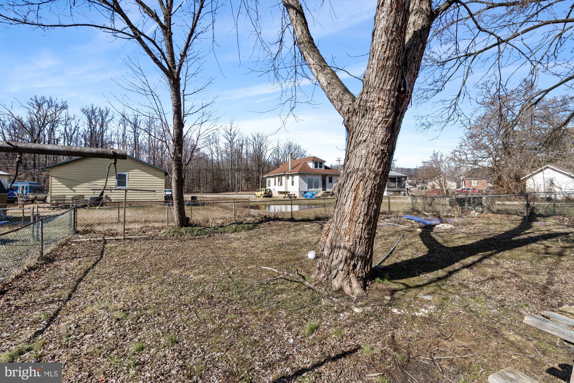 VILLAGE OF PAWNEE - Residential Lease