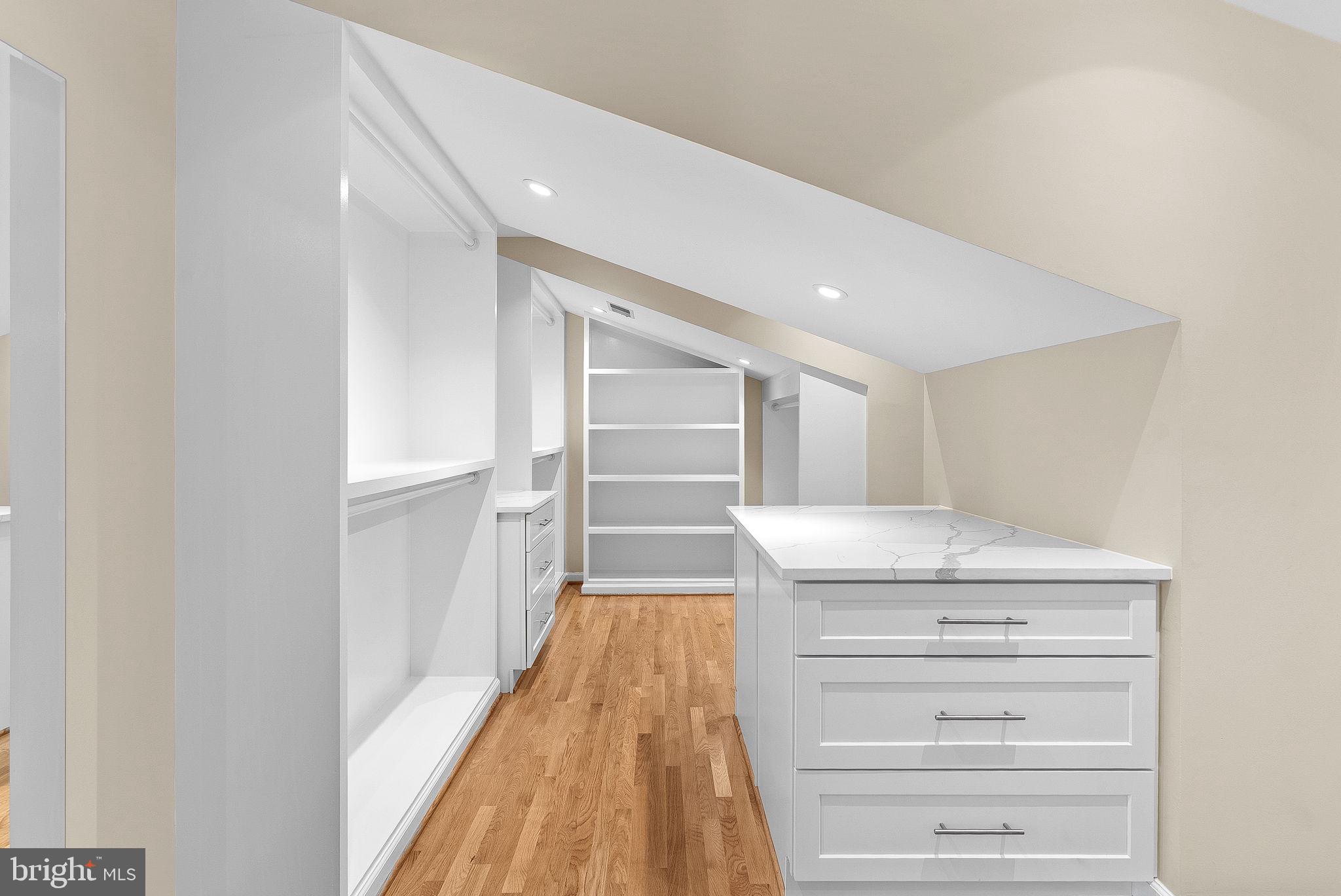 BROOKSIDE - Residential
